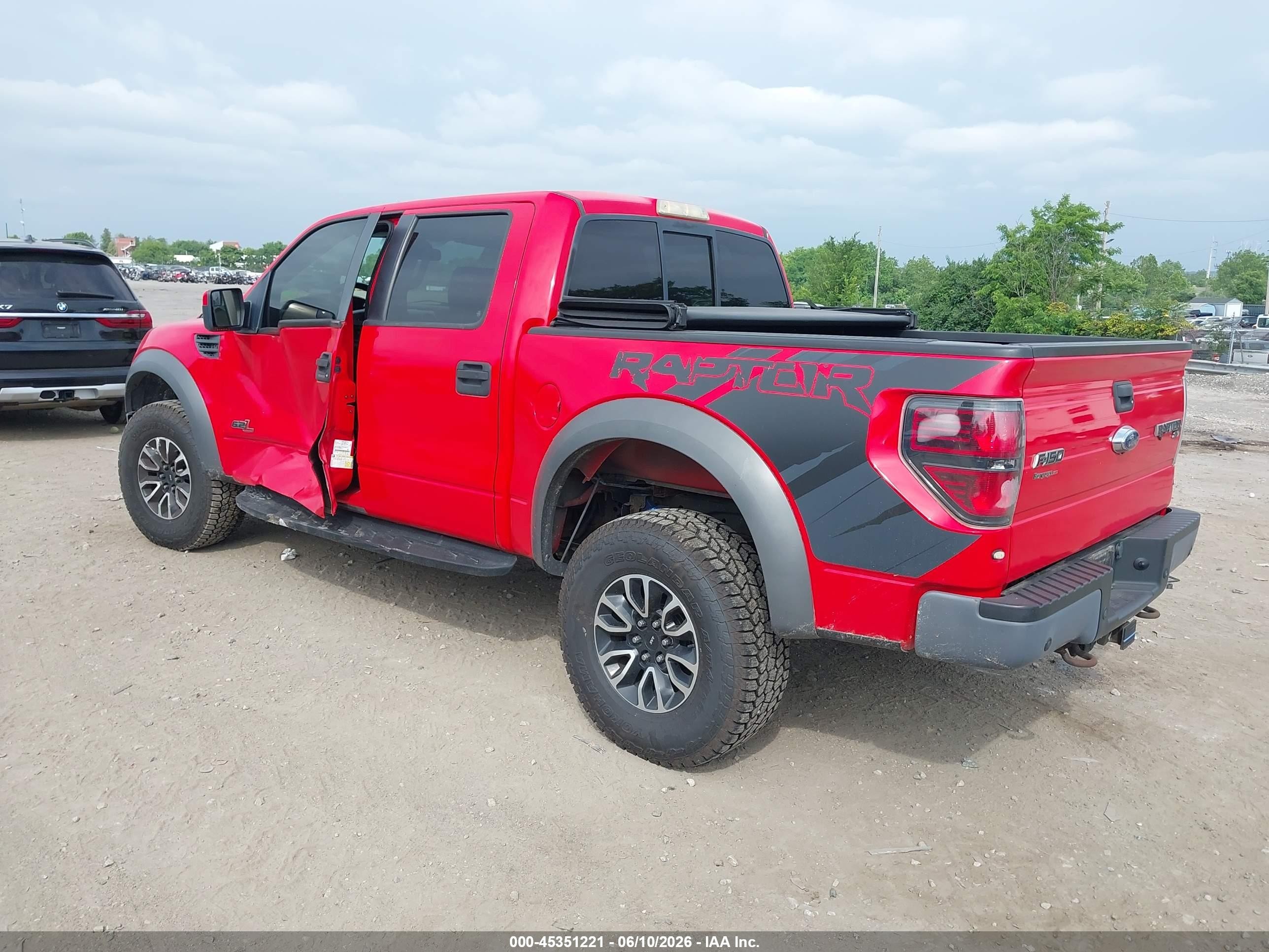 2013 Ford F-150 VIN 1FTFW1R63DFB72161 IAAI salvage auction — Side, Salvage (Pennsylvania), sold $9,300 on 2026-07-07 (photo 3)