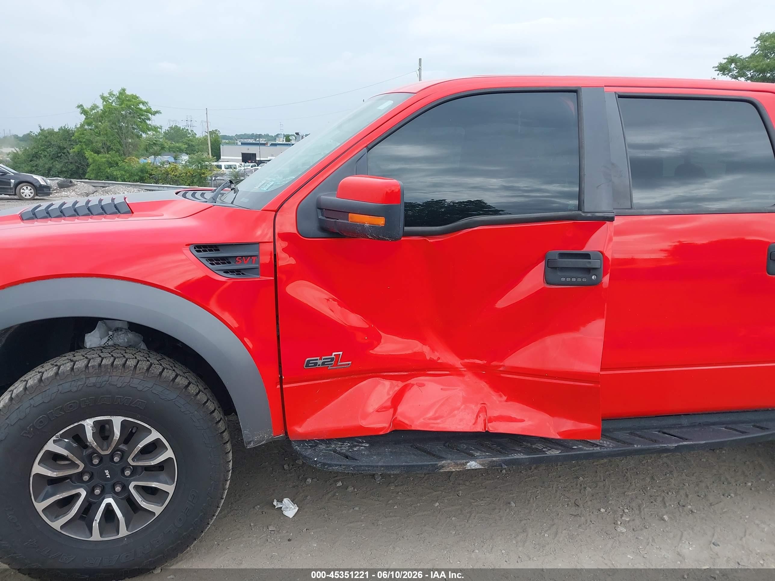2013 Ford F-150 VIN 1FTFW1R63DFB72161 IAAI salvage auction — Side, Salvage (Pennsylvania), sold $9,300 on 2026-07-07 (photo 6)