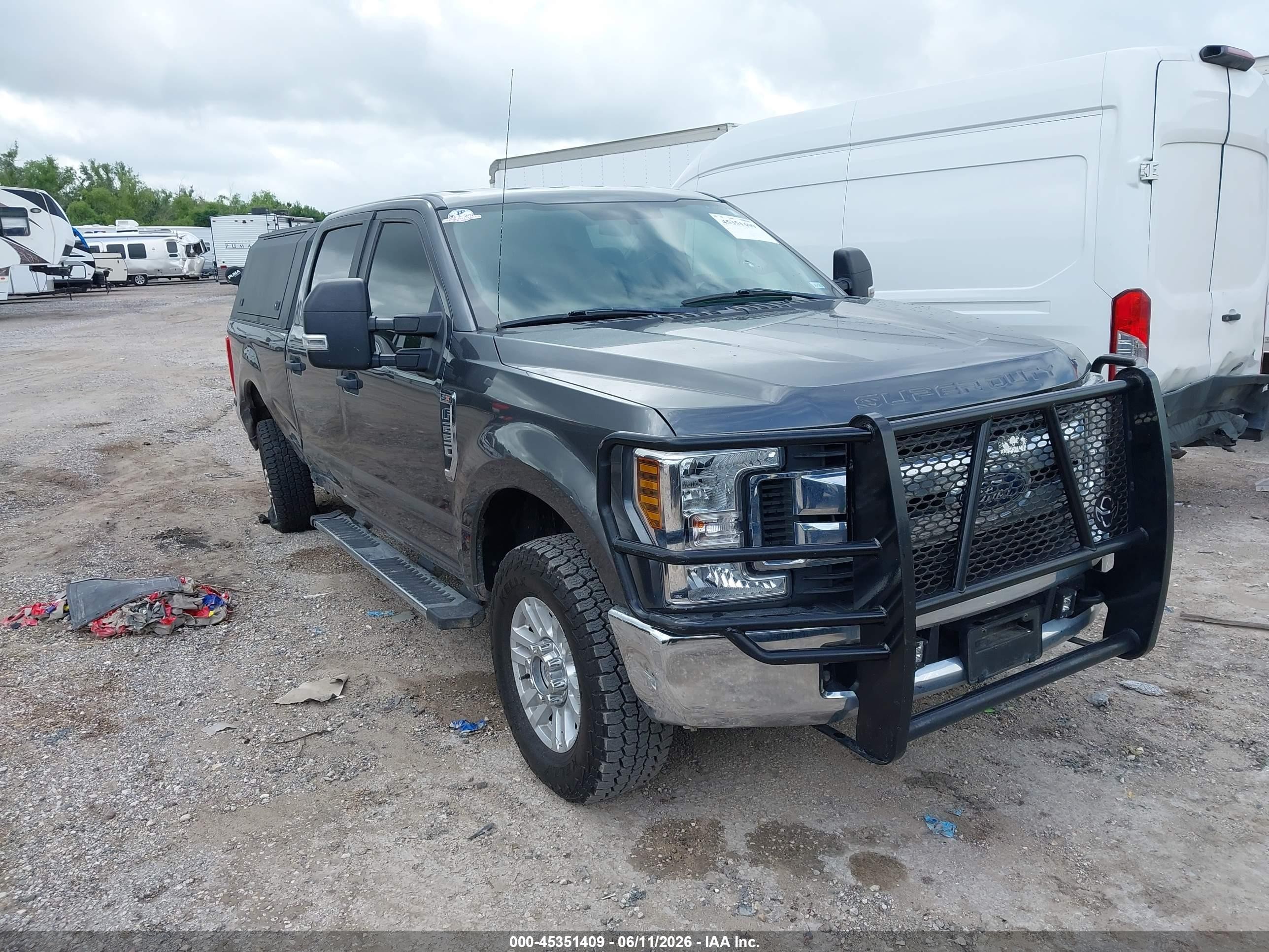 2019 Ford F-250 VIN 1FT7W2B64KED36220 — IAAI salvage auction photo