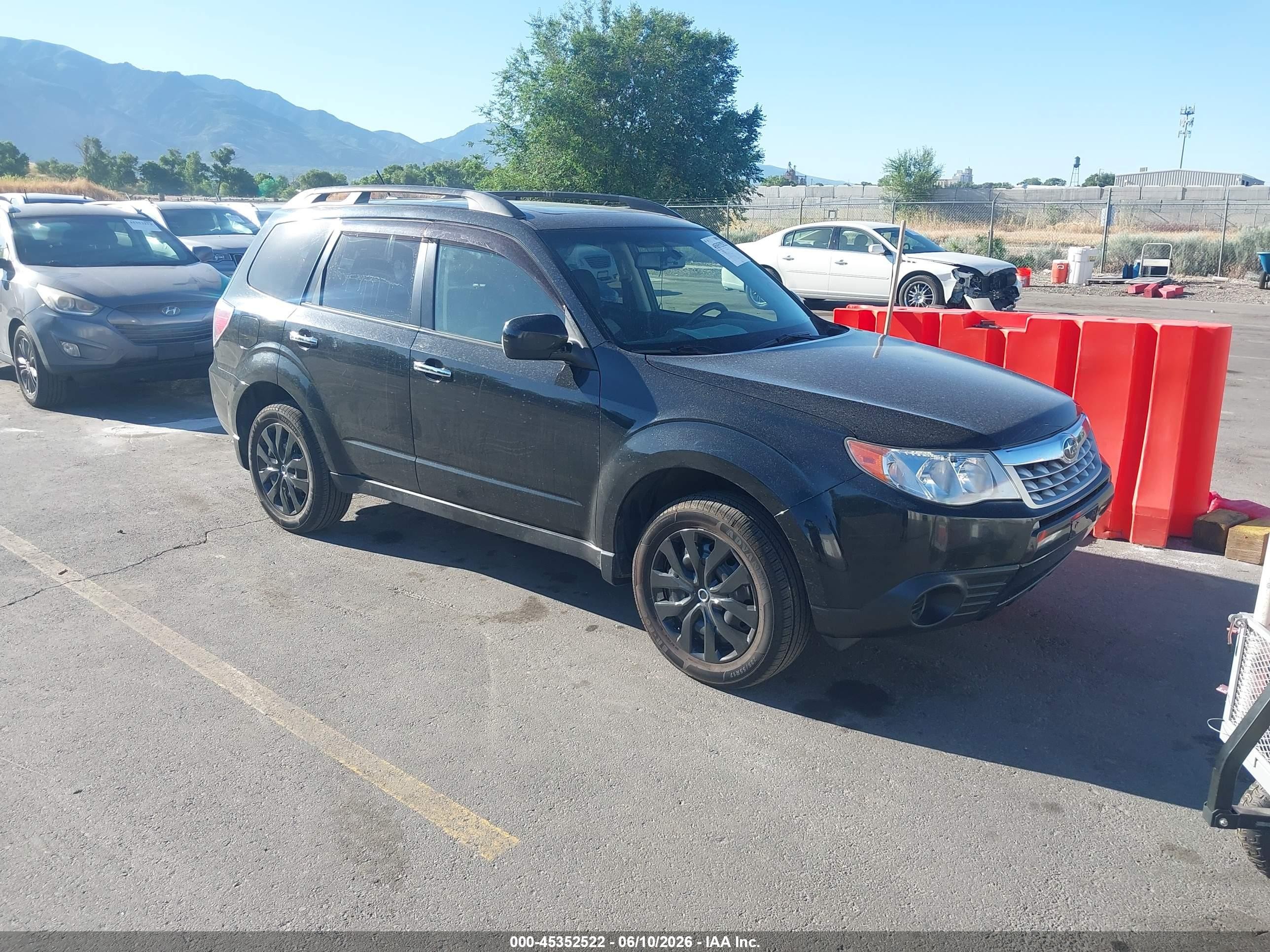 2013 Subaru Forester VIN JF2SHADC3DG412410 IAAI salvage auction — Normal Wear, Clear (Utah), sold $275 on 2026-07-09 (photo 1)
