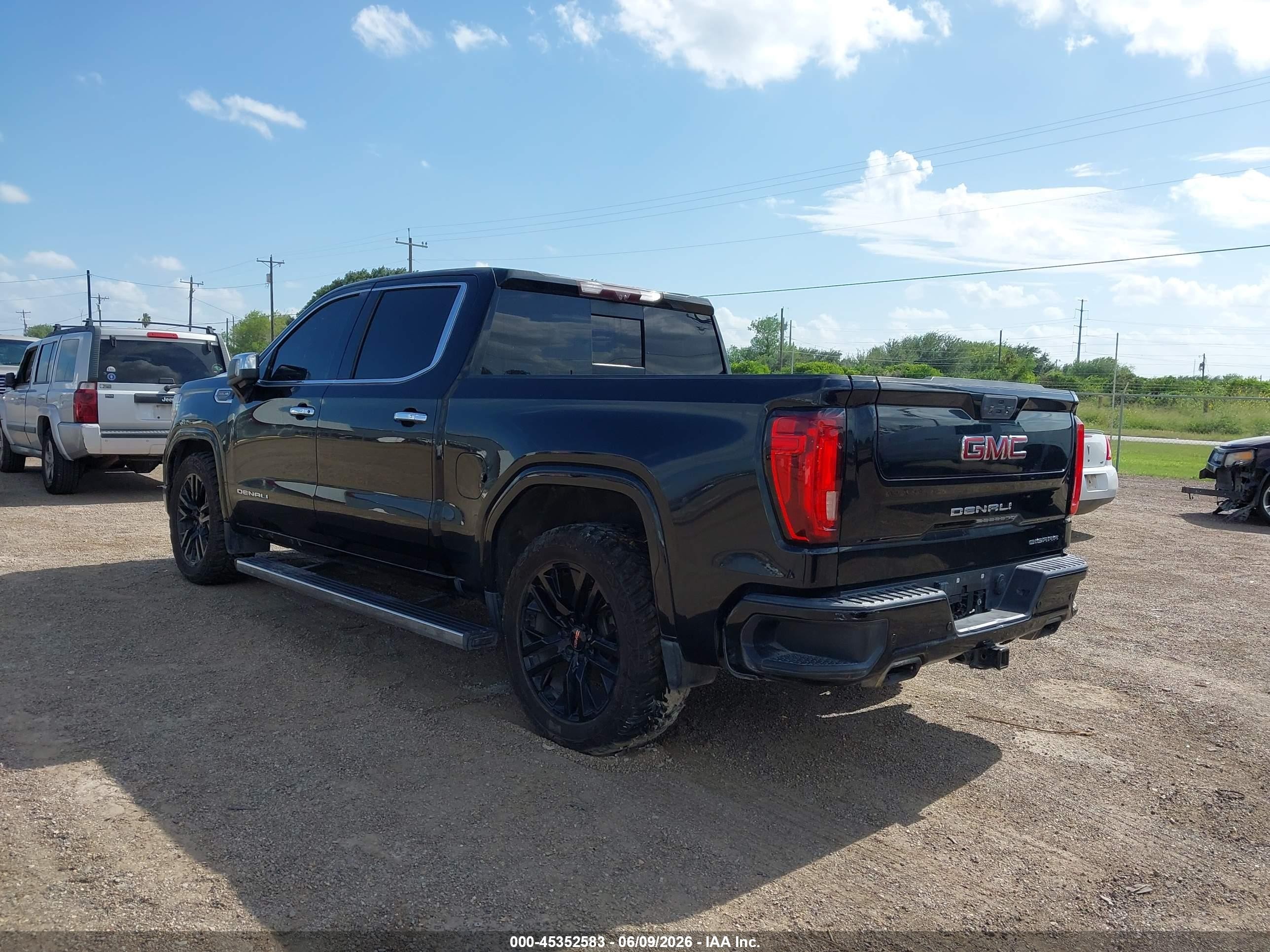 2021 GMC Sierra 1500 VIN 3GTU9FEL1MG104012 IAAI salvage auction — Theft, Original (Texas), sold $16,800 on 2026-08-24 (photo 3)