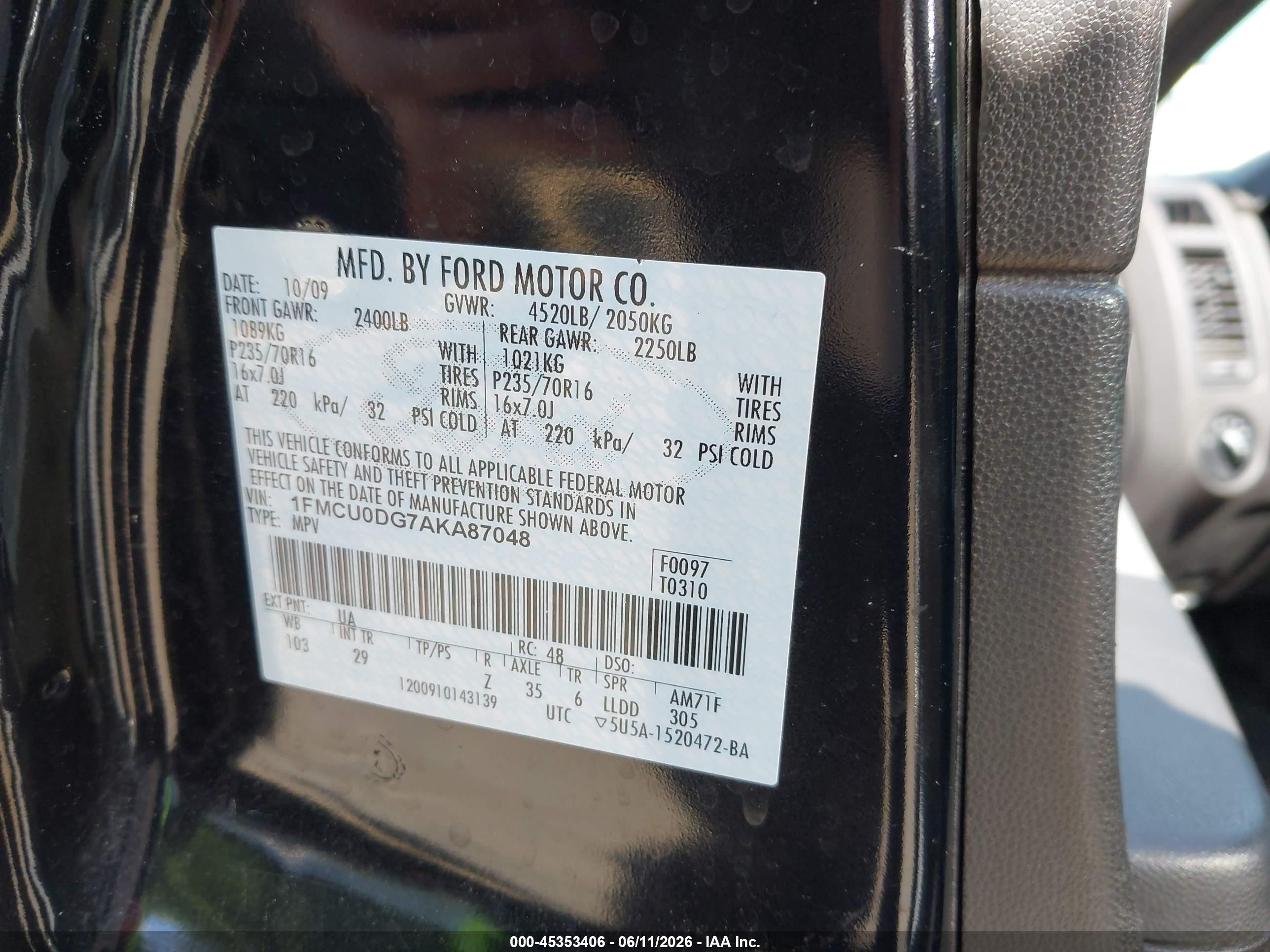 2010 Ford Escape VIN 1FMCU0DG7AKA87048 IAAI salvage auction — Normal Wear, Clear (Michigan), sold $400 on 2026-07-12 (photo 9)