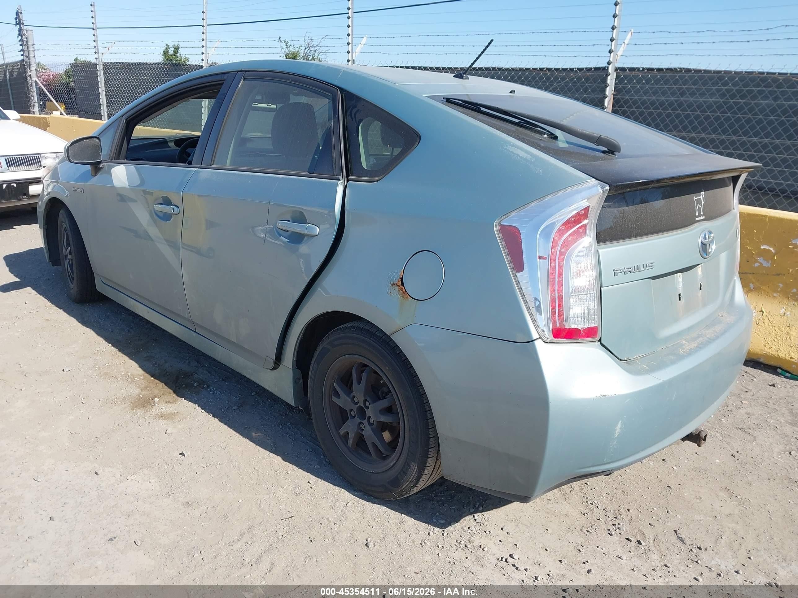 2014 Toyota Prius VIN JTDKN3DU8E1749199 IAAI salvage auction — Normal Wear, Clear - Dealer Only (California), sold $2,550 on 2026-07-09 (photo 3)