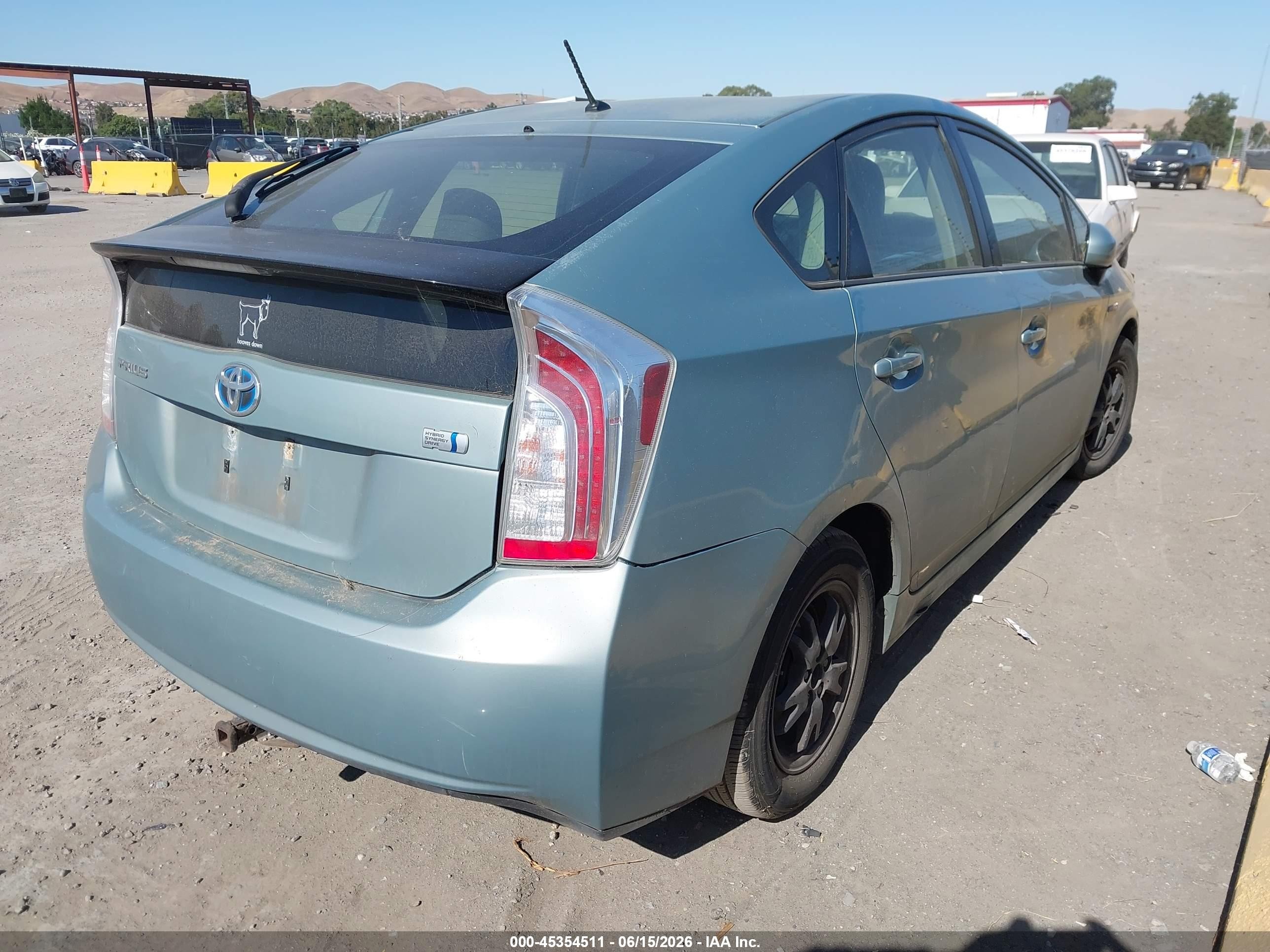 2014 Toyota Prius VIN JTDKN3DU8E1749199 IAAI salvage auction — Normal Wear, Clear - Dealer Only (California), sold $2,550 on 2026-07-09 (photo 4)
