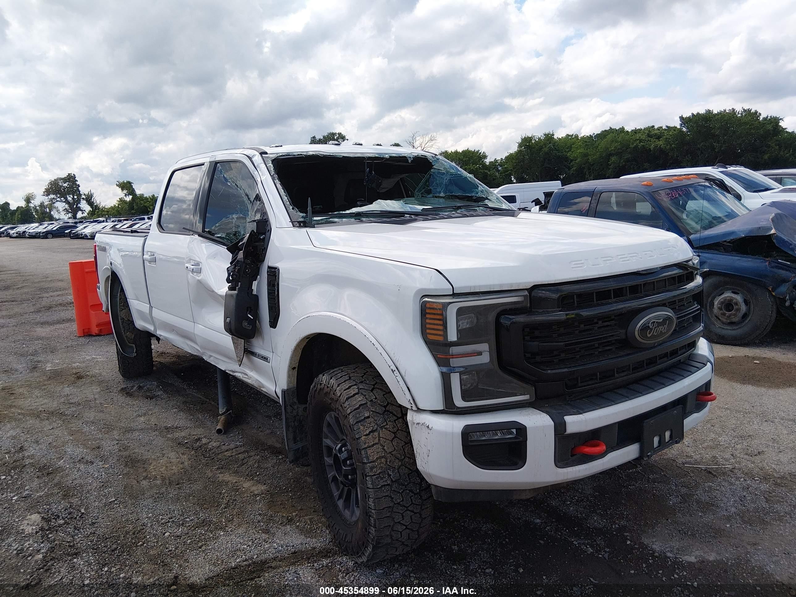 2022 Ford F-250 VIN 1FT8W2BT7NEE82366 — IAAI salvage auction photo