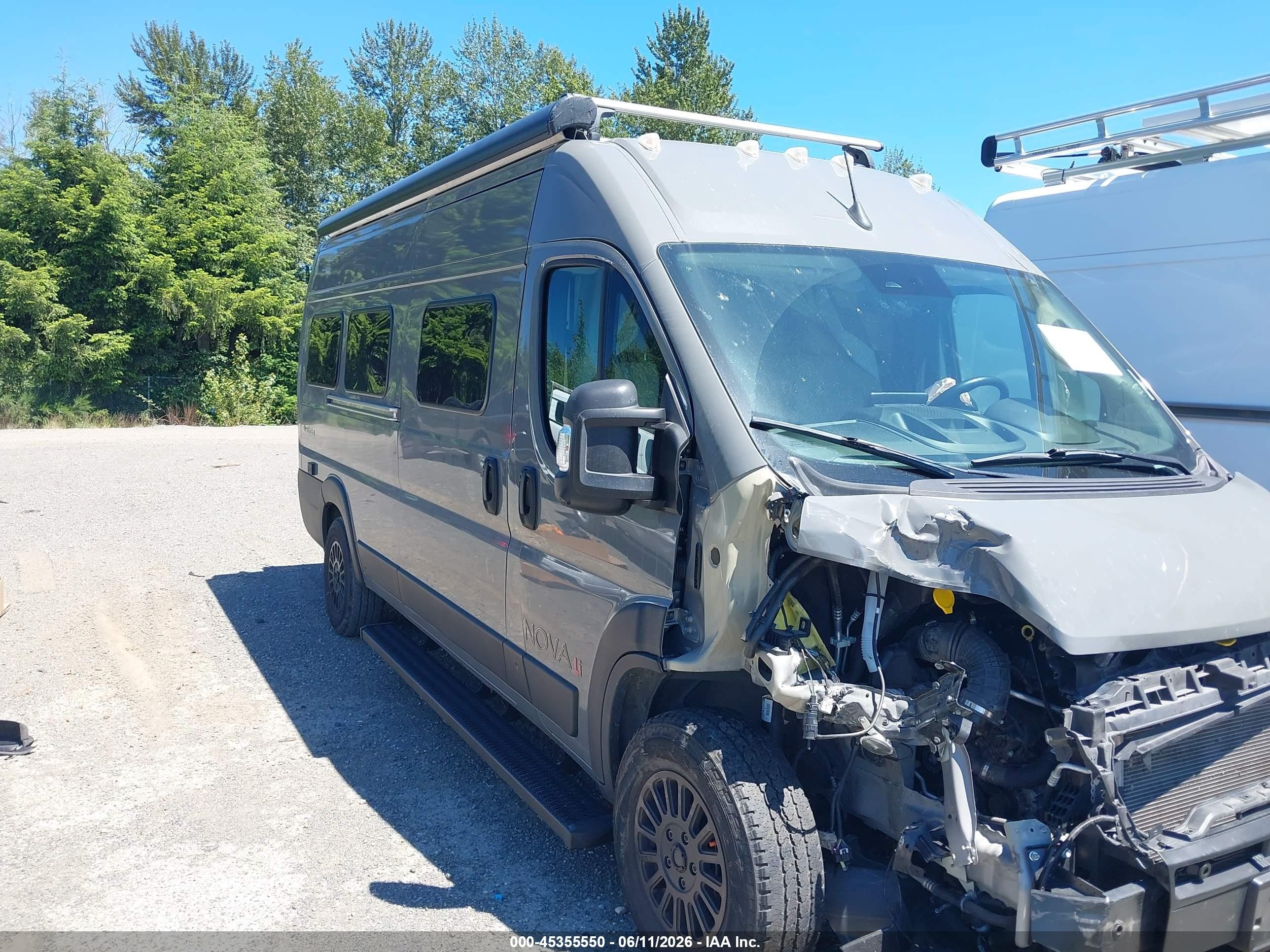 2025 Ram ProMaster 3500 VIN 3C6MRVJG9RE139068 — IAAI salvage auction photo