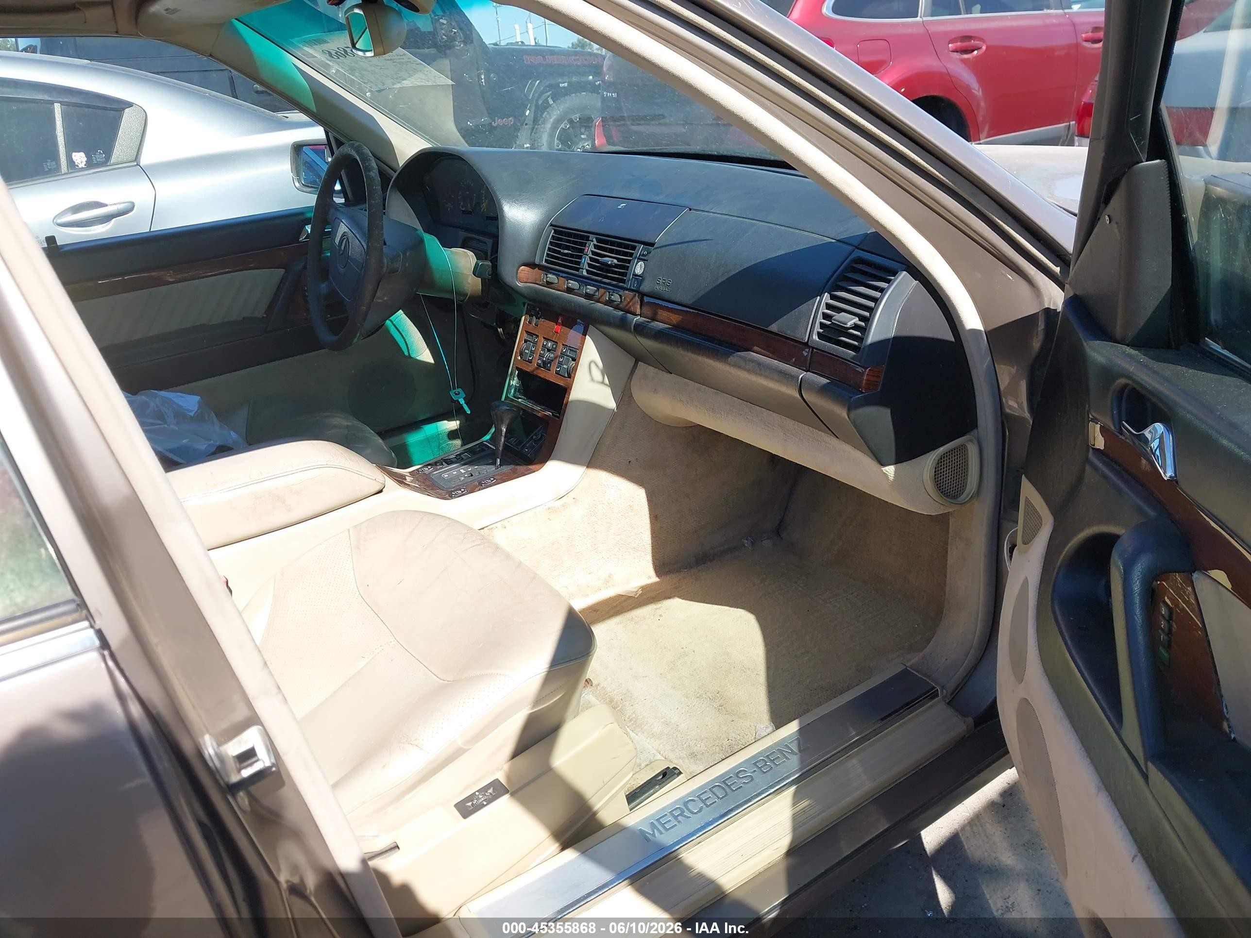 1992 Mercedes-Benz 300 VIN WDBGA32E9NA024366 IAAI salvage auction — Normal Wear, Clear - Dealer Only (California), sold $275 on 2026-07-02 (photo 5)