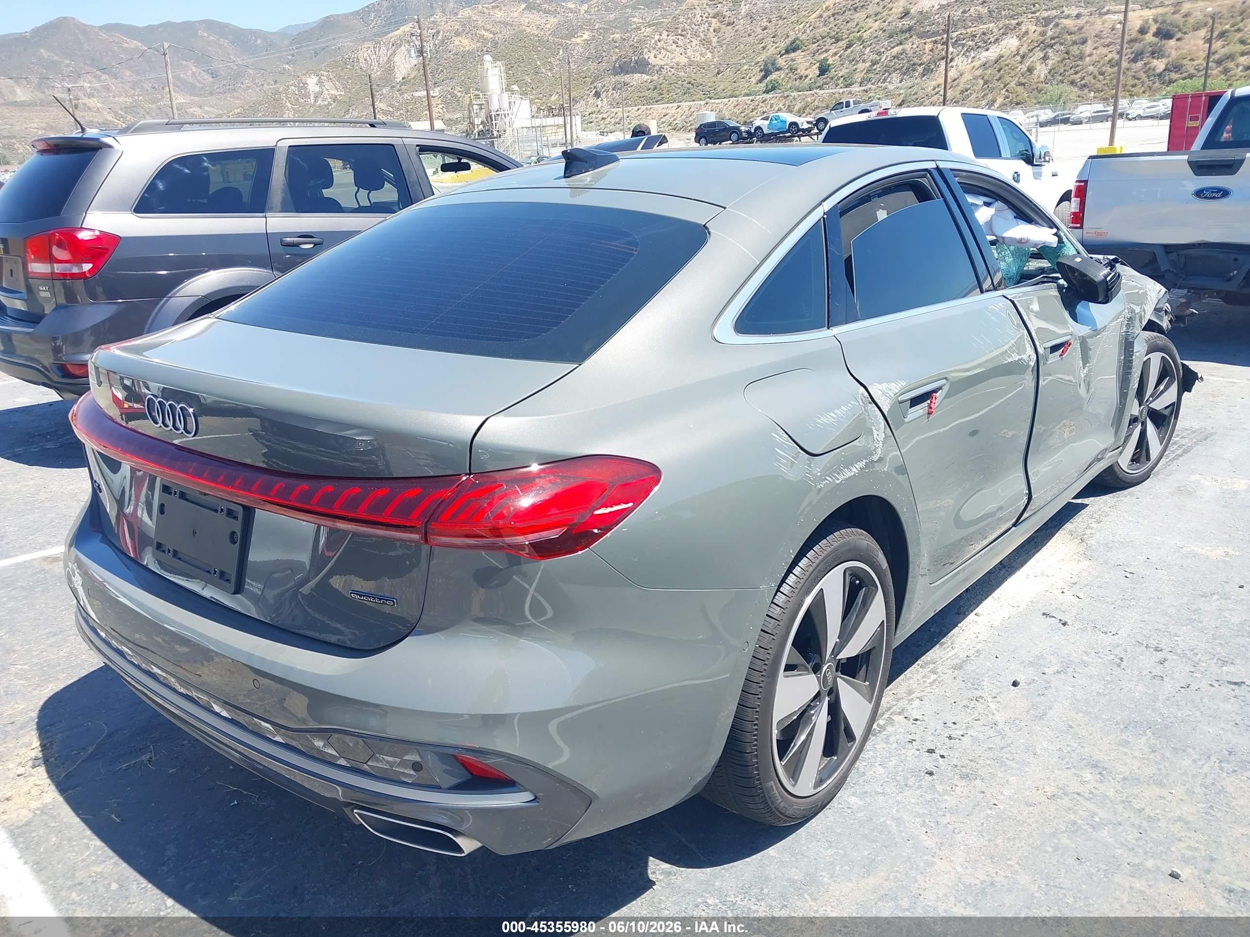 2025 Audi A5 VIN WAU2BCFU5SN109491 IAAI salvage auction — Rollover, Salvage (California), sold $4,150 on 2026-09-02 (photo 4)