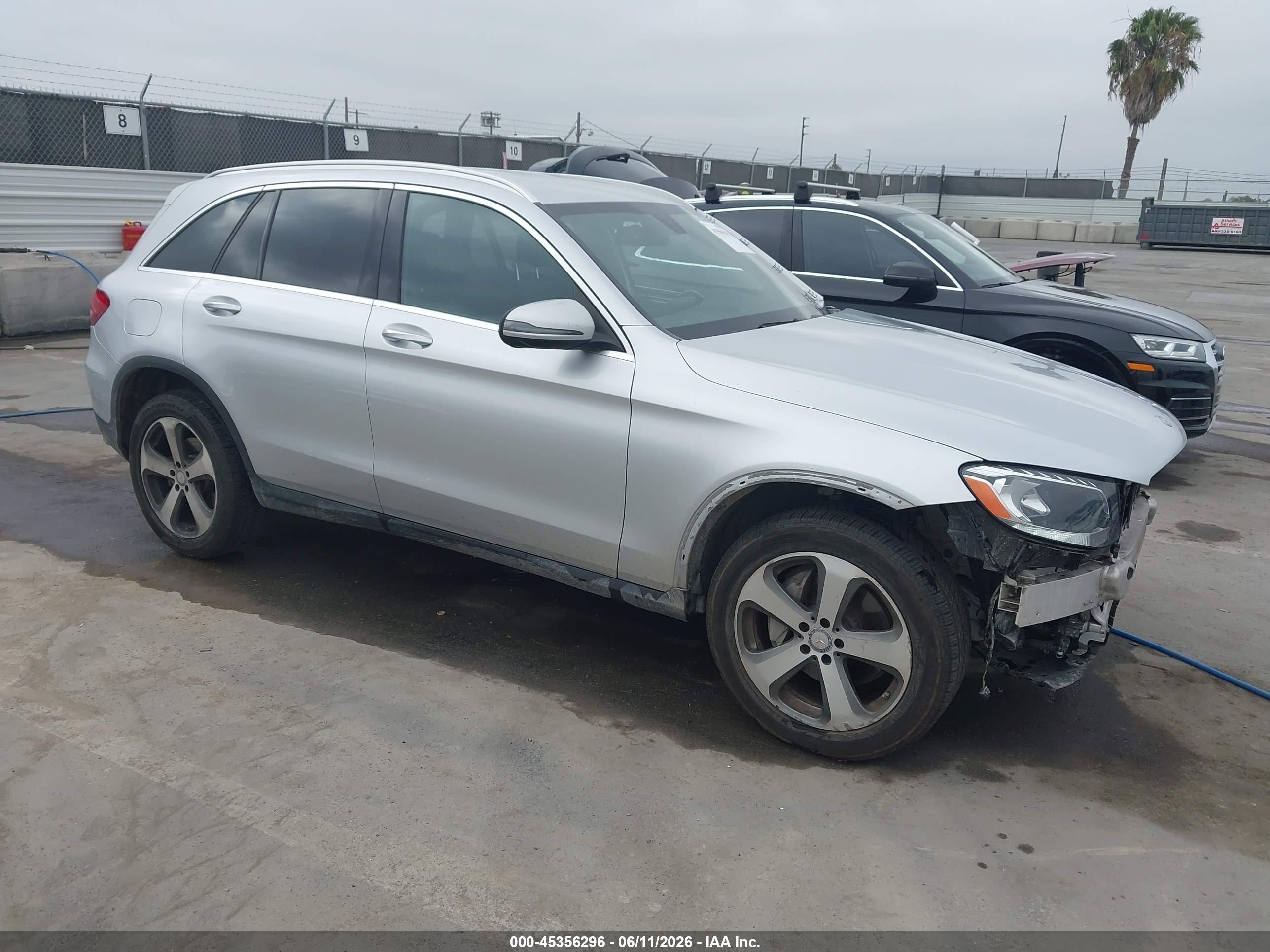 2017 Mercedes-benz Glc VIN WDC0G4JB5HF127297 IAAI salvage auction — Front End, Salvage (California), sold $4,100 on 2026-09-13 (photo 1)