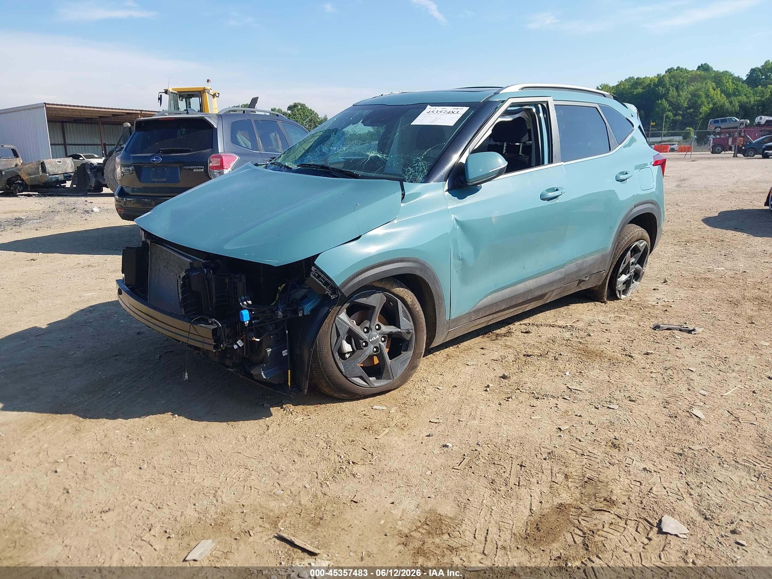2026 Kia Seltos VIN KNDER2AA7T7838097 IAAI salvage auction — Front & Rear, Salvage (Tennessee), sold $1,400 on 2026-09-09 (photo 2)