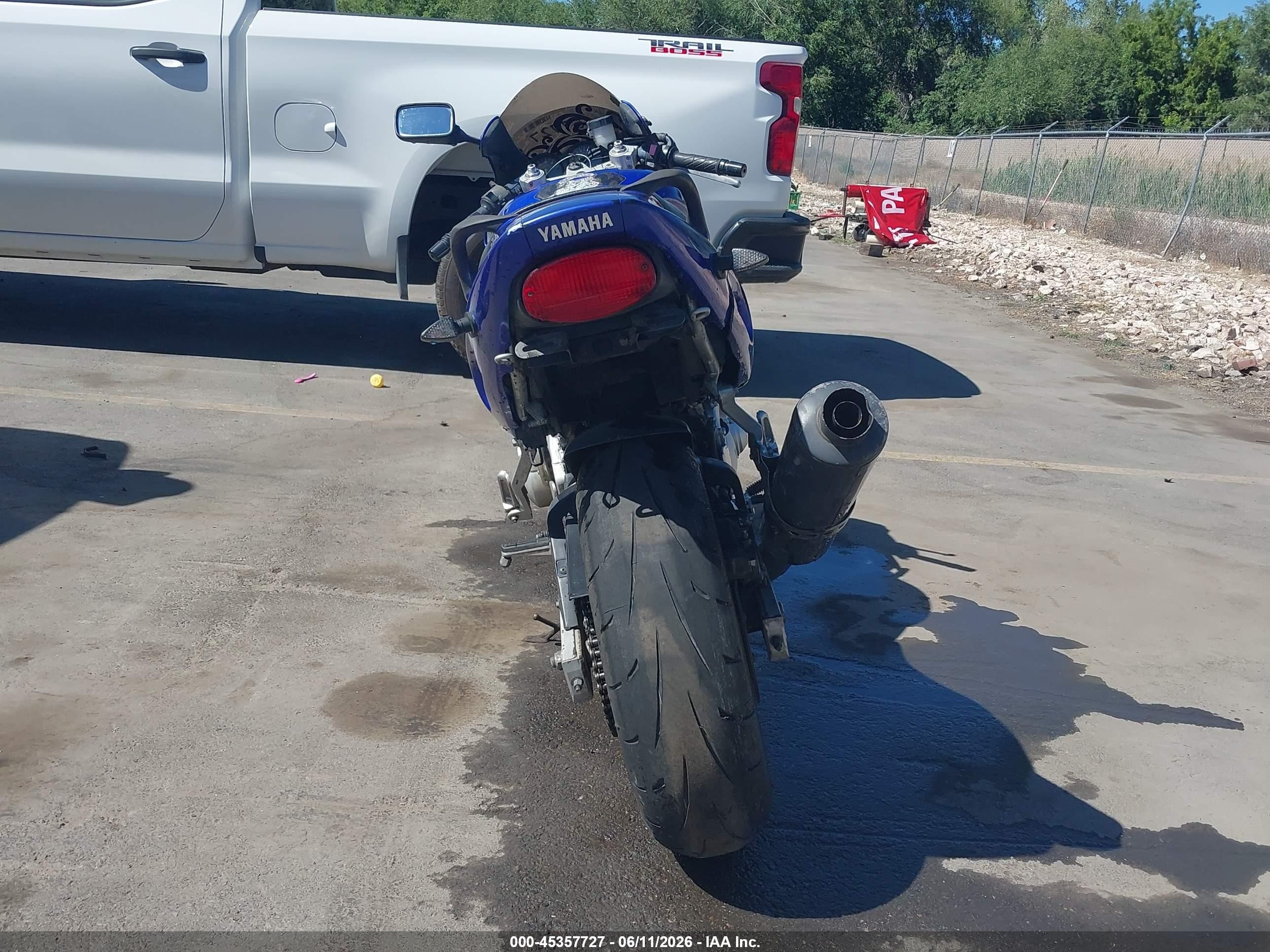 2000 Yamaha YZF600 VIN JYA5AHE09YA021621 IAAI salvage auction — Side, Salvage (Idaho), sold $300 on 2026-07-09 (photo 6)