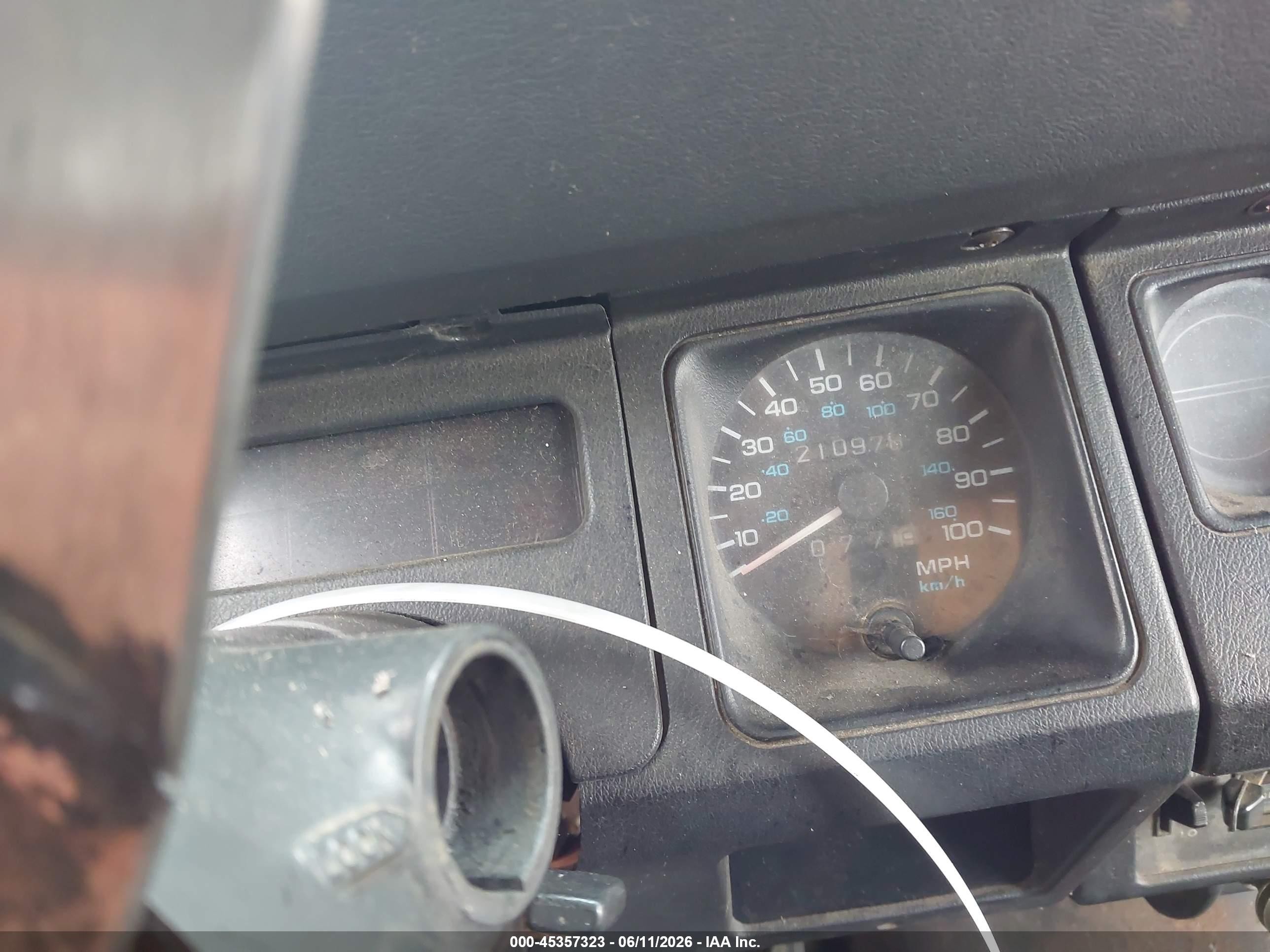 1992 Jeep Wrangler VIN 2J4FY19PXNJ530295 IAAI salvage auction — Normal Wear, Clear - Dealer Only (California), sold $300 on 2026-07-02 (photo 7)