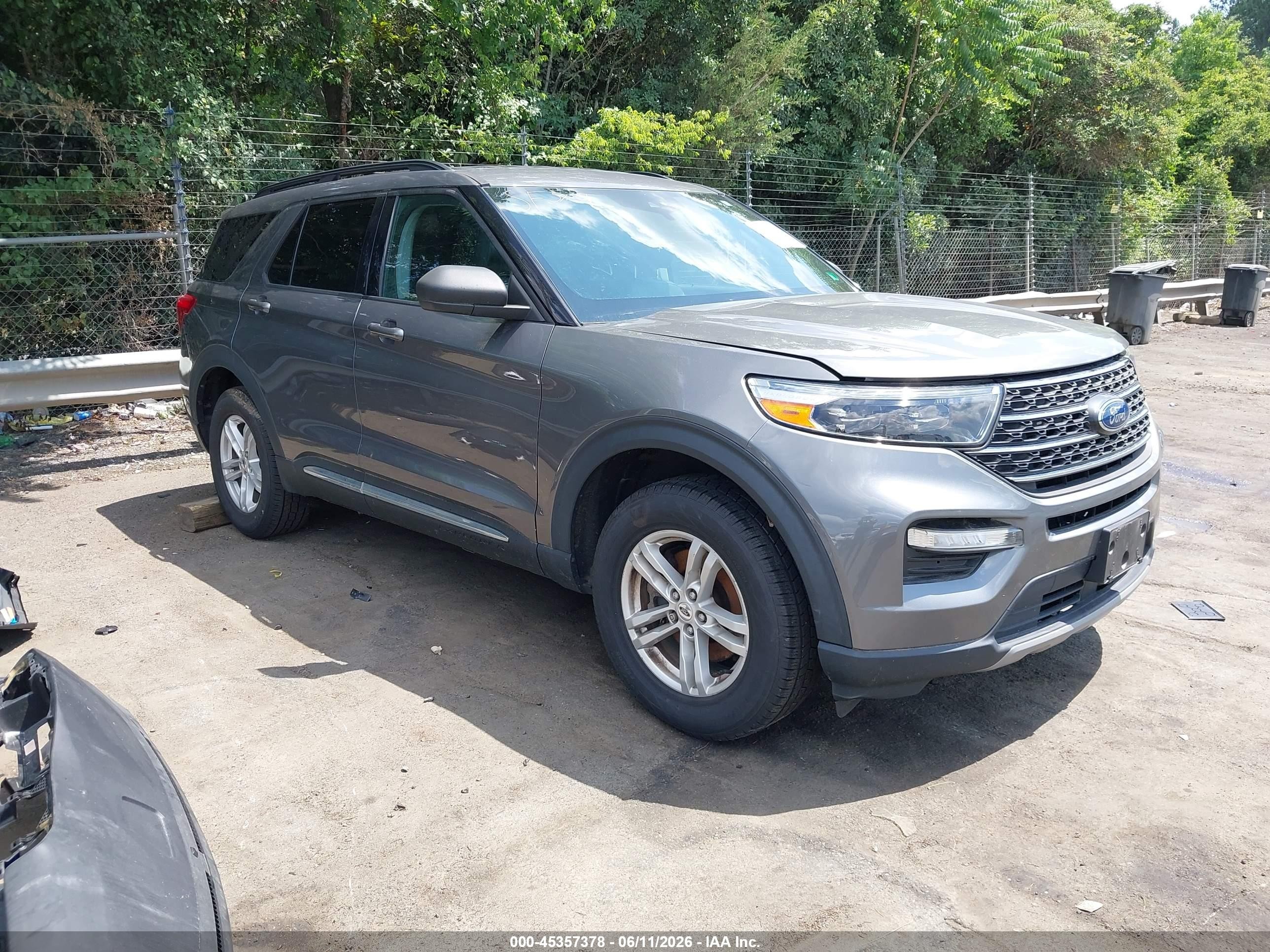2021 Ford Explorer VIN 1FMSK8DHXMGB42334 — IAAI salvage auction photo