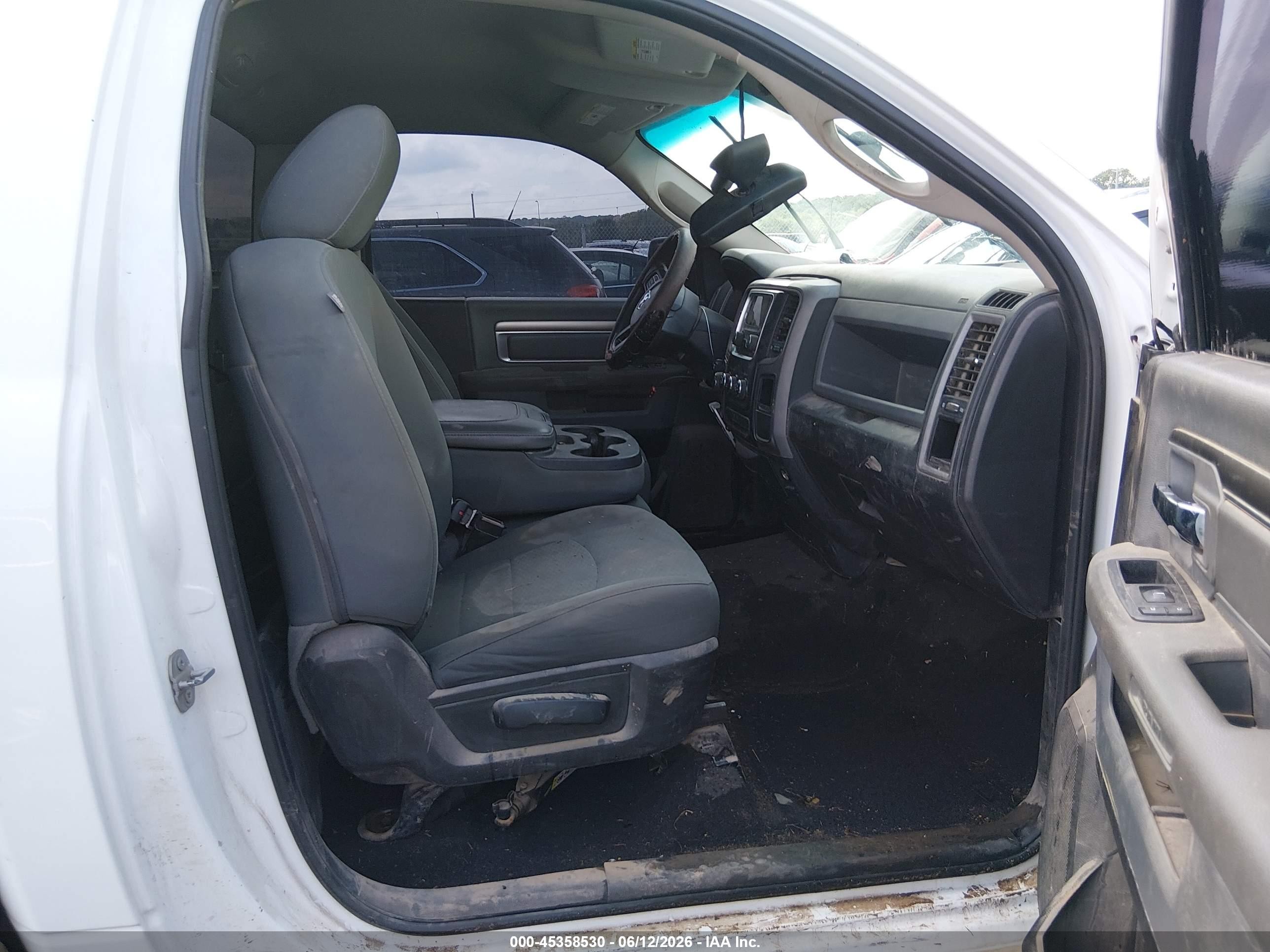 2016 Ram 1500 VIN 3C6JR7AT9GG374132 IAAI salvage auction — Water/Flood, Clear (Oklahoma), sold $1,250 on 2026-09-24 (photo 5)