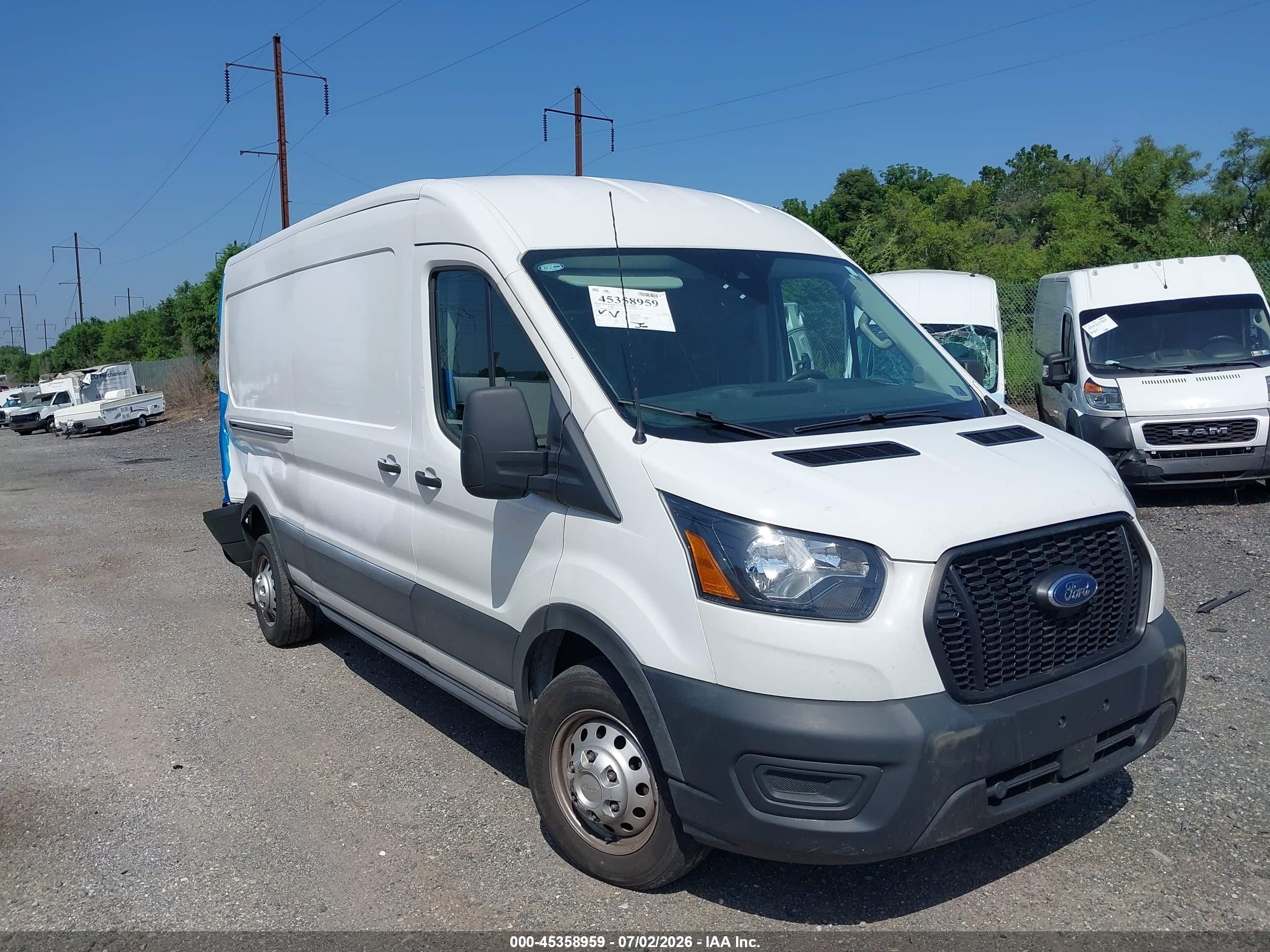 2023 Ford Transit-250 VIN 1FTBR2C85PKB37932 — IAAI salvage auction photo