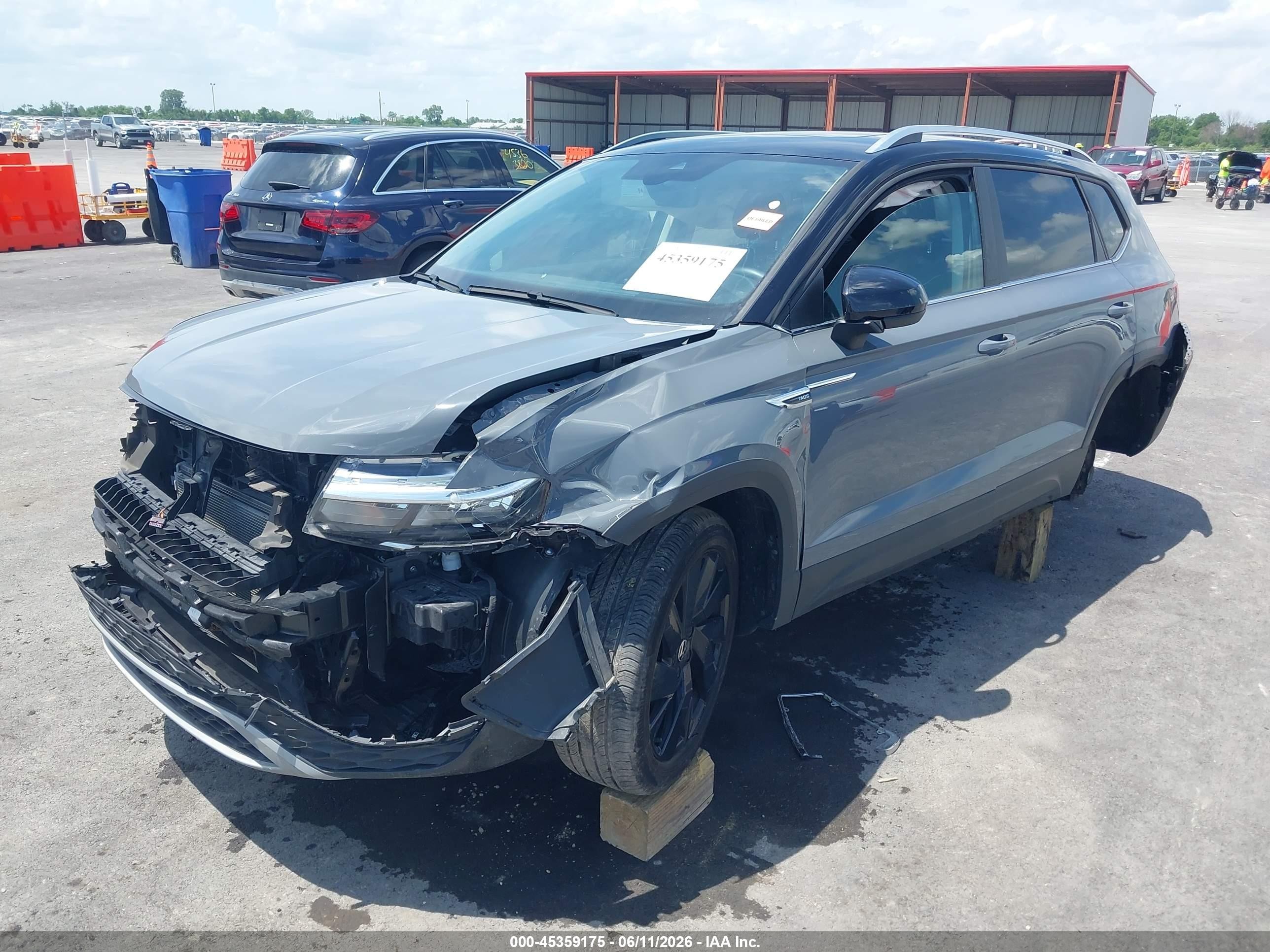 2024 Volkswagen Taos VIN 3VVVX7B27RM051113 IAAI salvage auction — Front End, Salvage (Missouri), sold $3,800 on 2026-09-11 (photo 2)