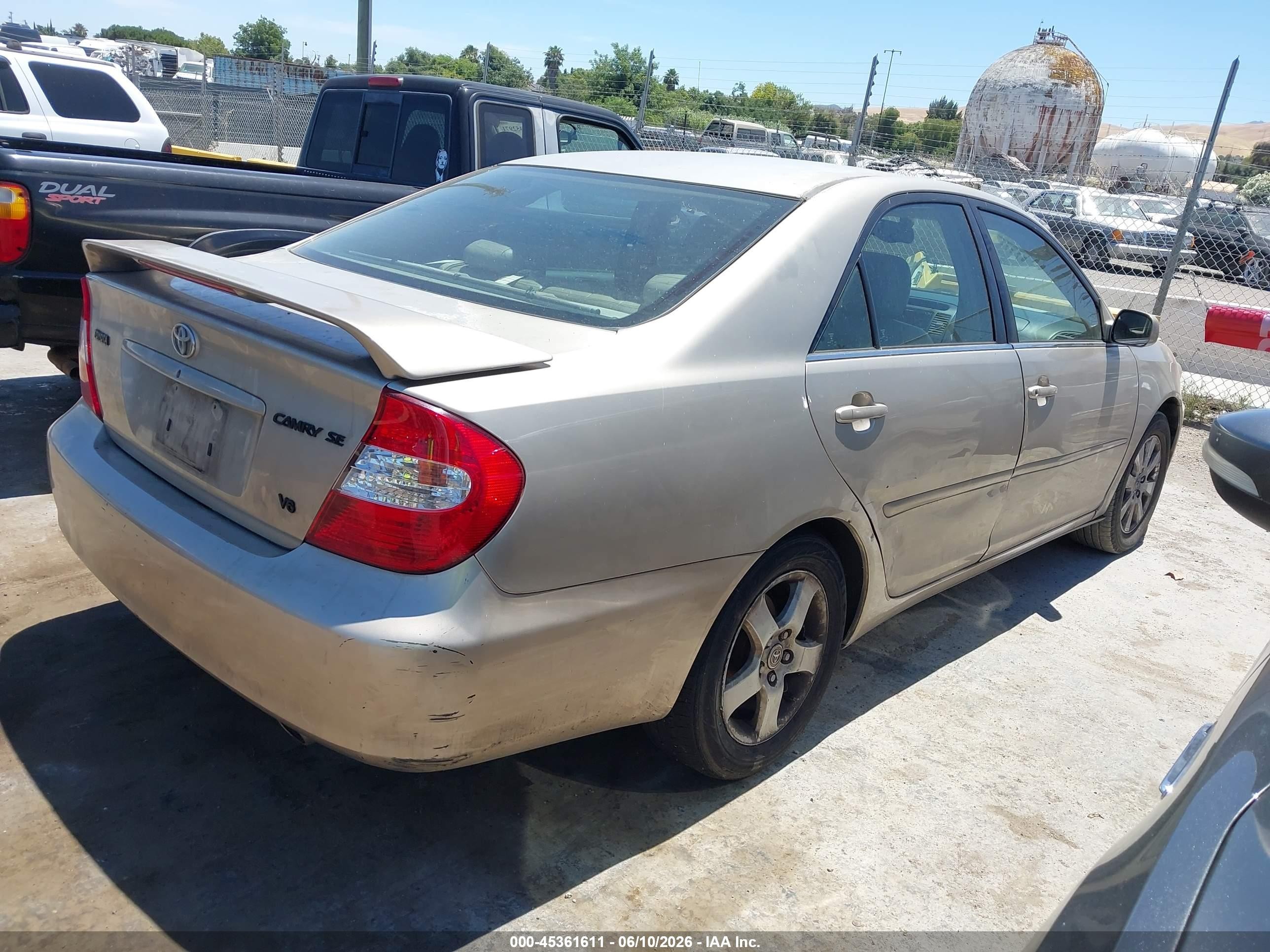 2002 Toyota Camry VIN 4T1BF30K72U506829 IAAI salvage auction — Normal Wear, App For Dup Clear (California), sold $375 on 2026-07-02 (photo 4)