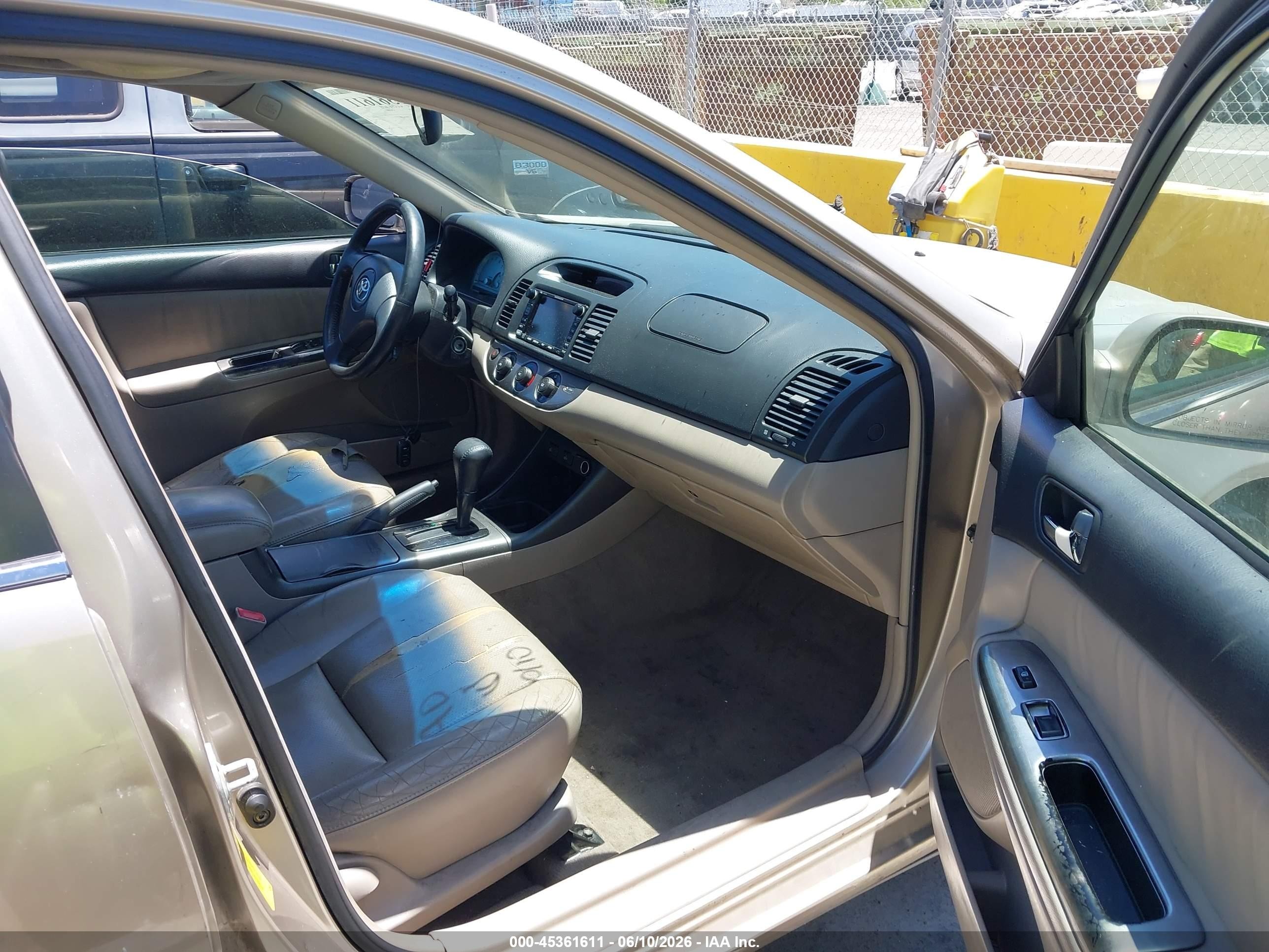 2002 Toyota Camry VIN 4T1BF30K72U506829 IAAI salvage auction — Normal Wear, App For Dup Clear (California), sold $375 on 2026-07-02 (photo 5)