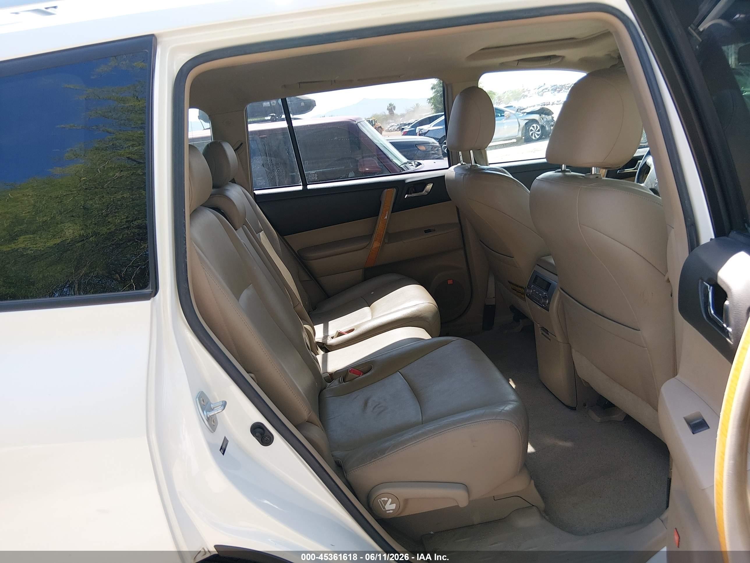 2009 Toyota Highlander Hybrid VIN JTEEW44A992031713 IAAI salvage auction — Rear End, Salvage (Arizona), sold $1,250 on 2026-07-09 (photo 8)