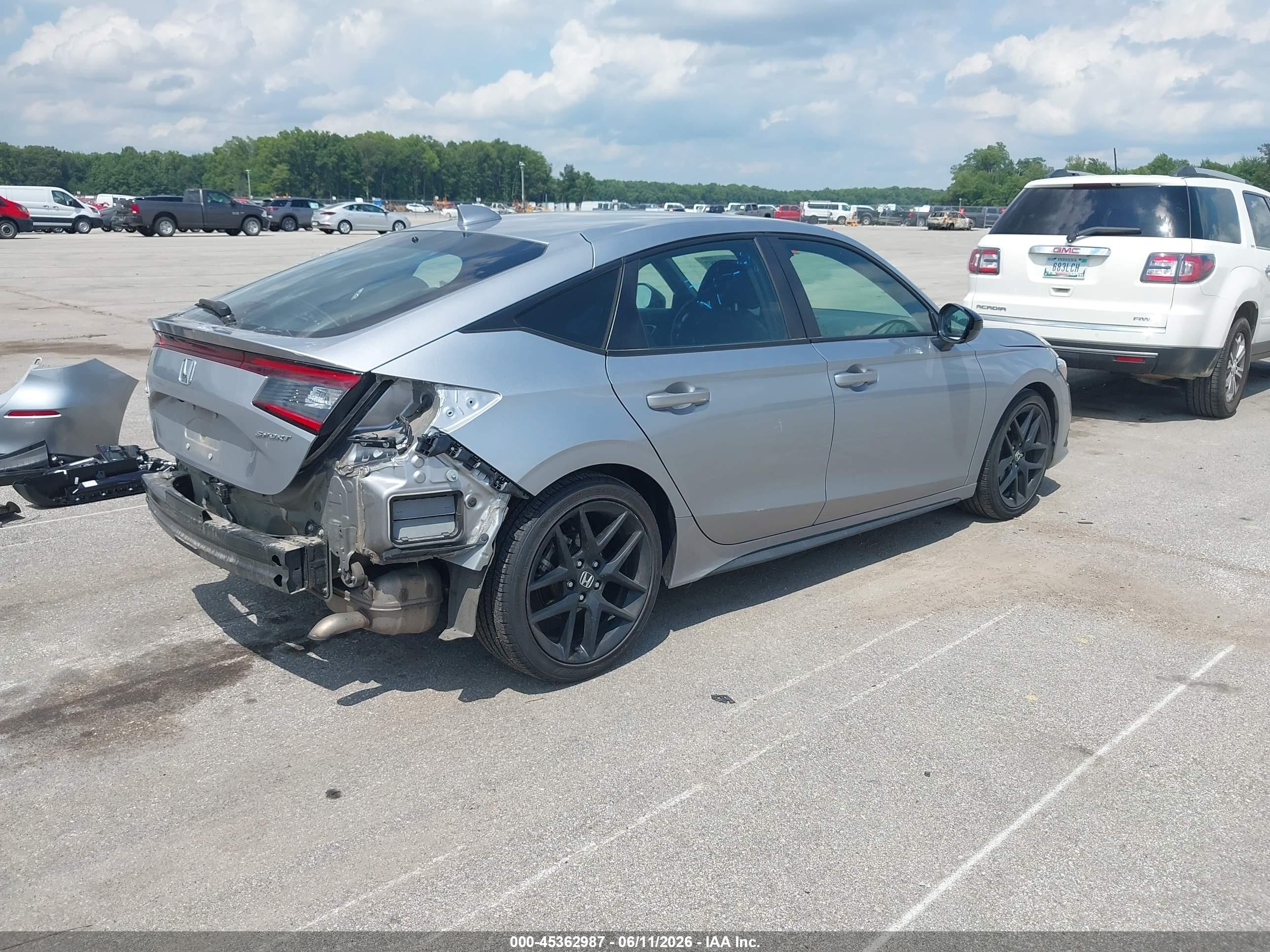 2024 Honda Civic VIN 19XFL2H80RE016730 IAAI salvage auction — Rear End, Salvage (Indiana), sold $7,300 on 2026-07-12 (photo 4)