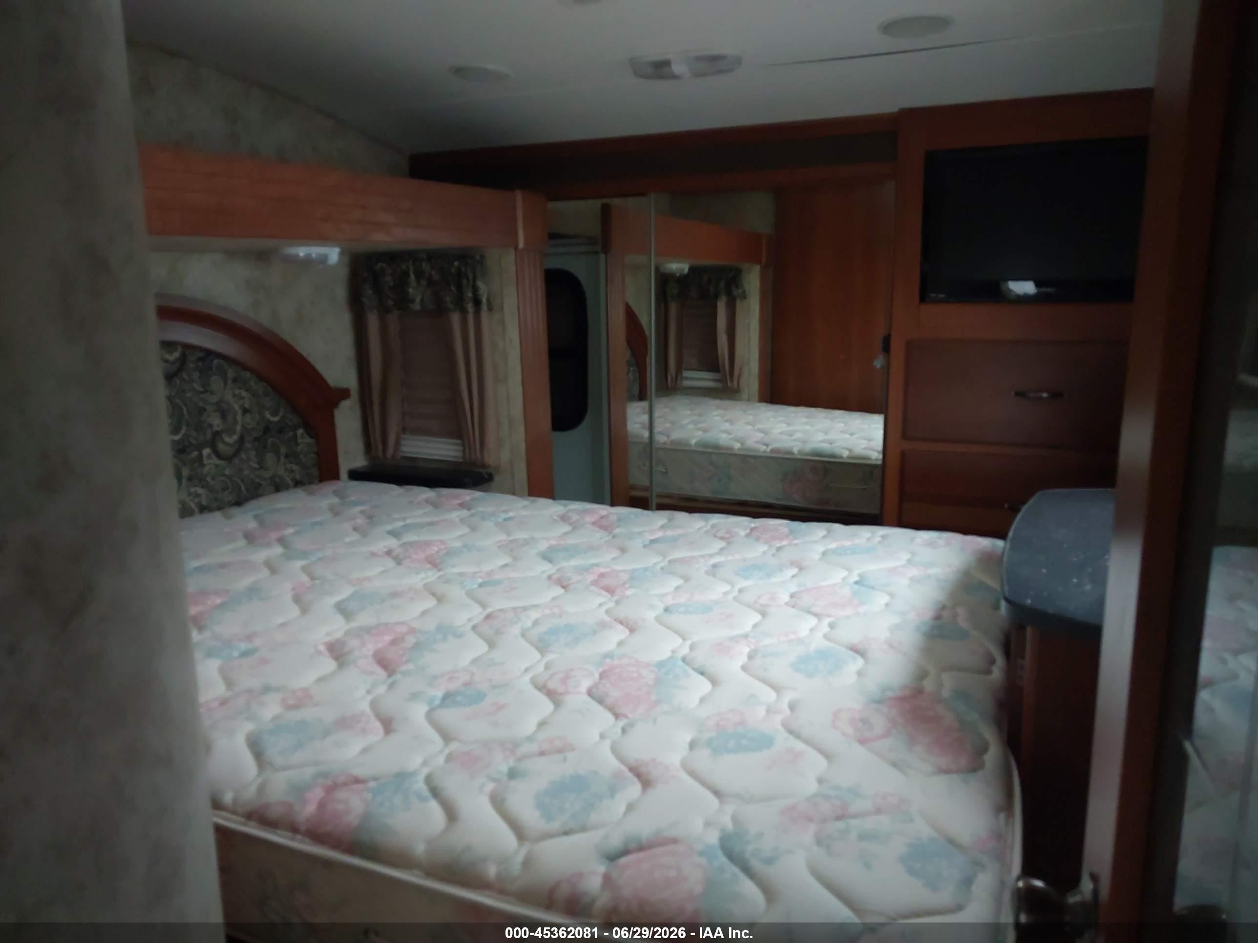2012 Keystone Rv Cougar VIN 4YDF3272XC2504968 IAAI salvage auction — Storm Damage, Clear (North Dakota), sold $2,550 on 2026-09-30 (photo 5)