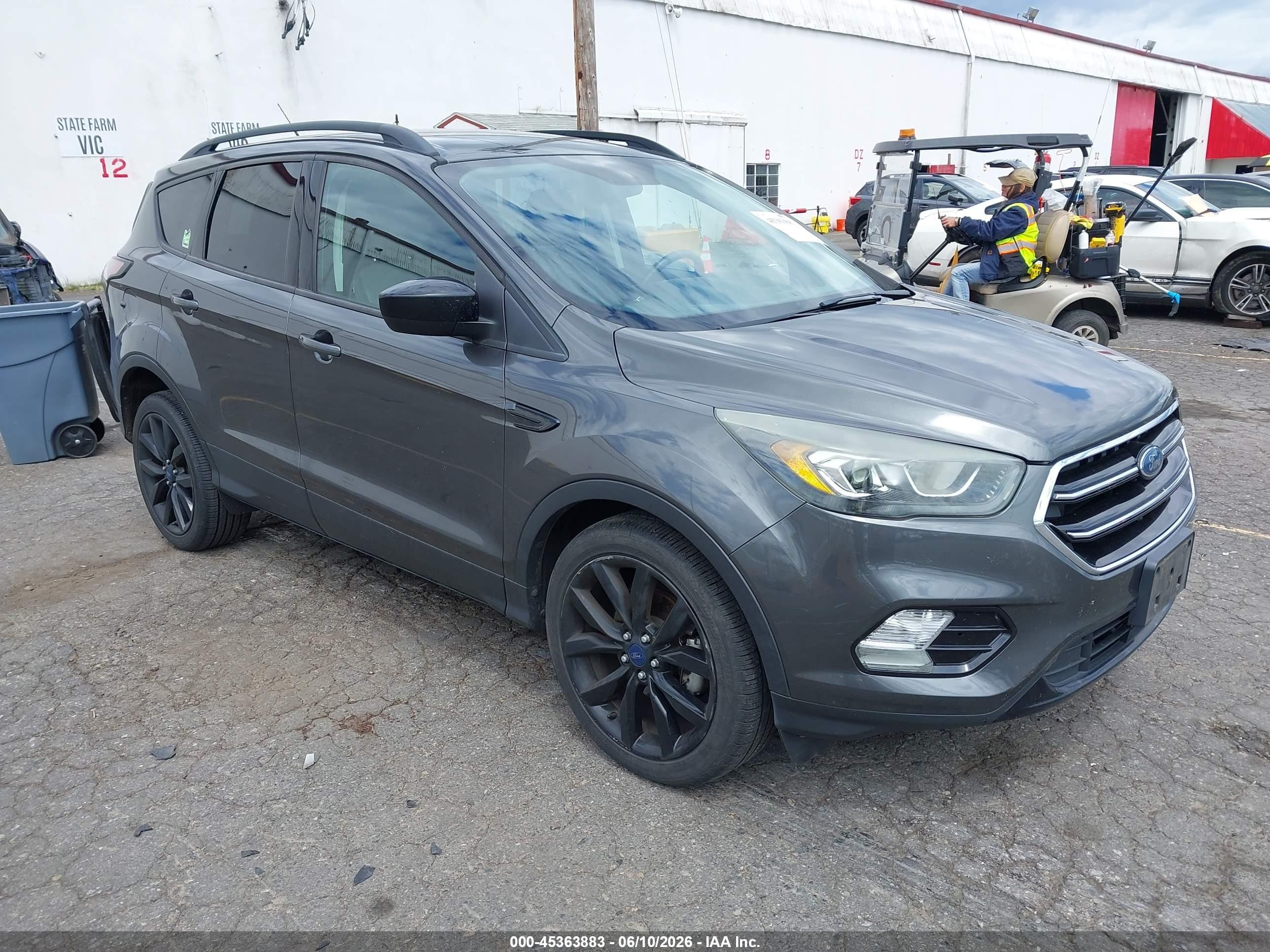 2017 Ford Escape VIN 1FMCU0GD5HUA46594 IAAI salvage auction — Normal Wear, Clear-Dealer Only (Oregon), sold $1,625 on 2026-07-09 (photo 1)