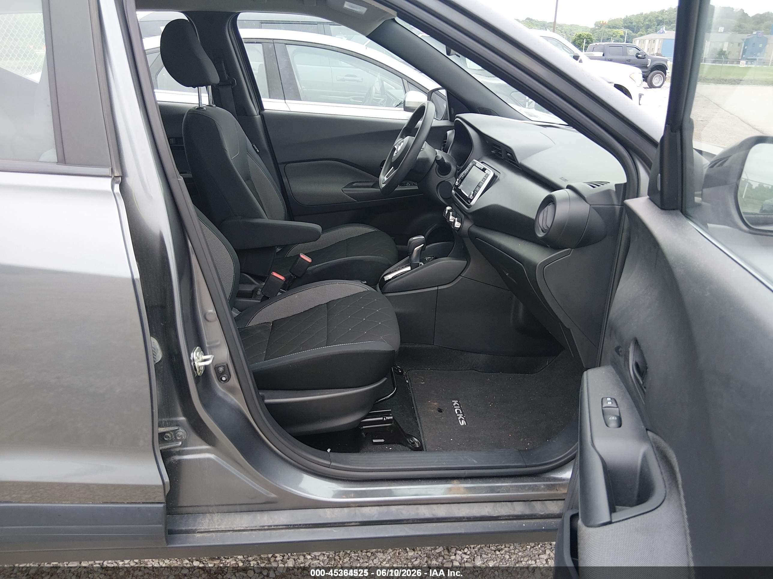 2020 Nissan Kicks VIN 3N1CP5BV5LL533826 IAAI salvage auction — Normal Wear, SF97 (Illinois), sold $10,775 on 2026-07-09 (photo 5)