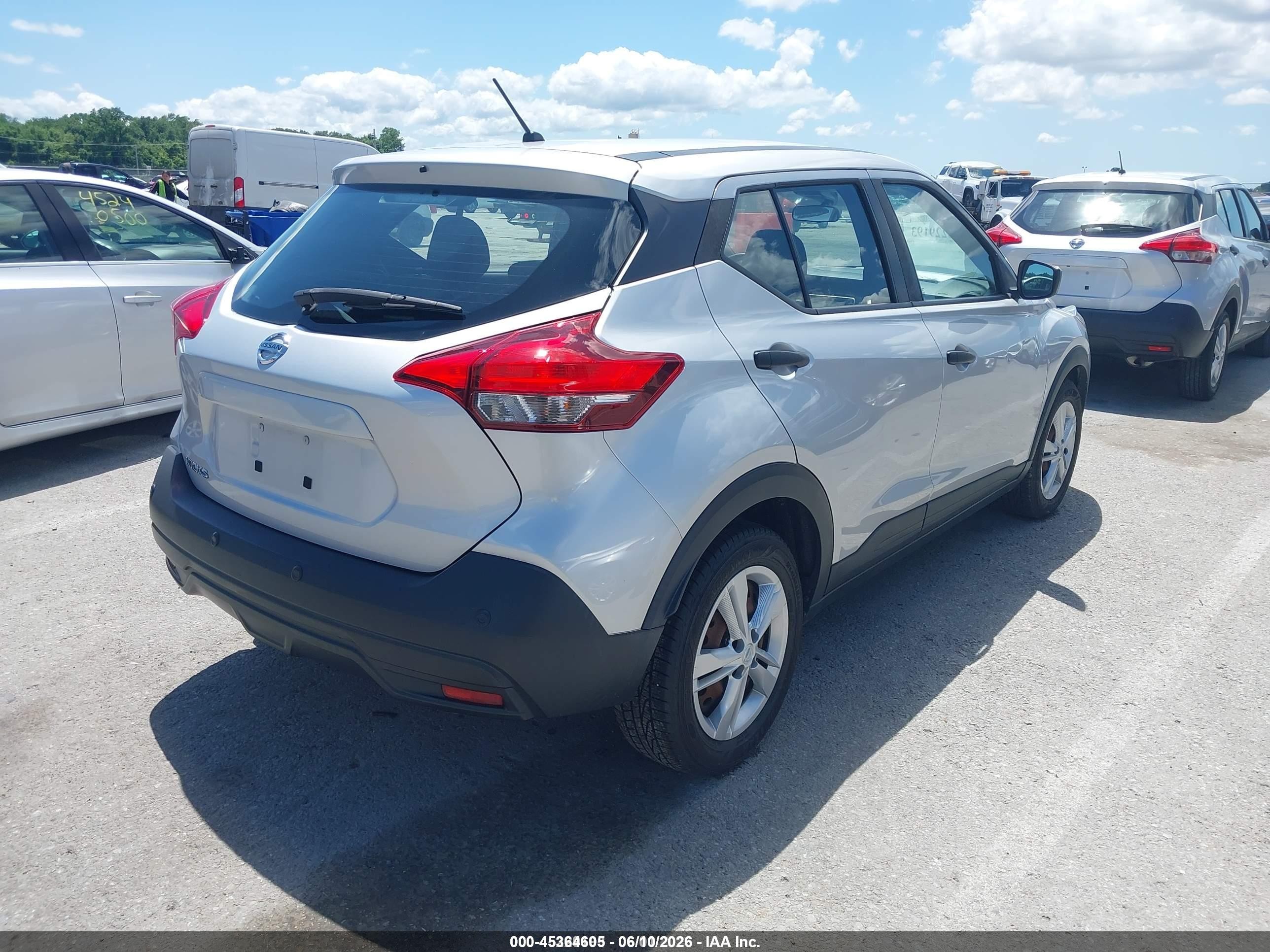 2020 Nissan Kicks VIN 3N1CP5BV8LL532637 IAAI salvage auction — Normal Wear, SF97 (Illinois), sold $9,550 on 2026-07-09 (photo 4)