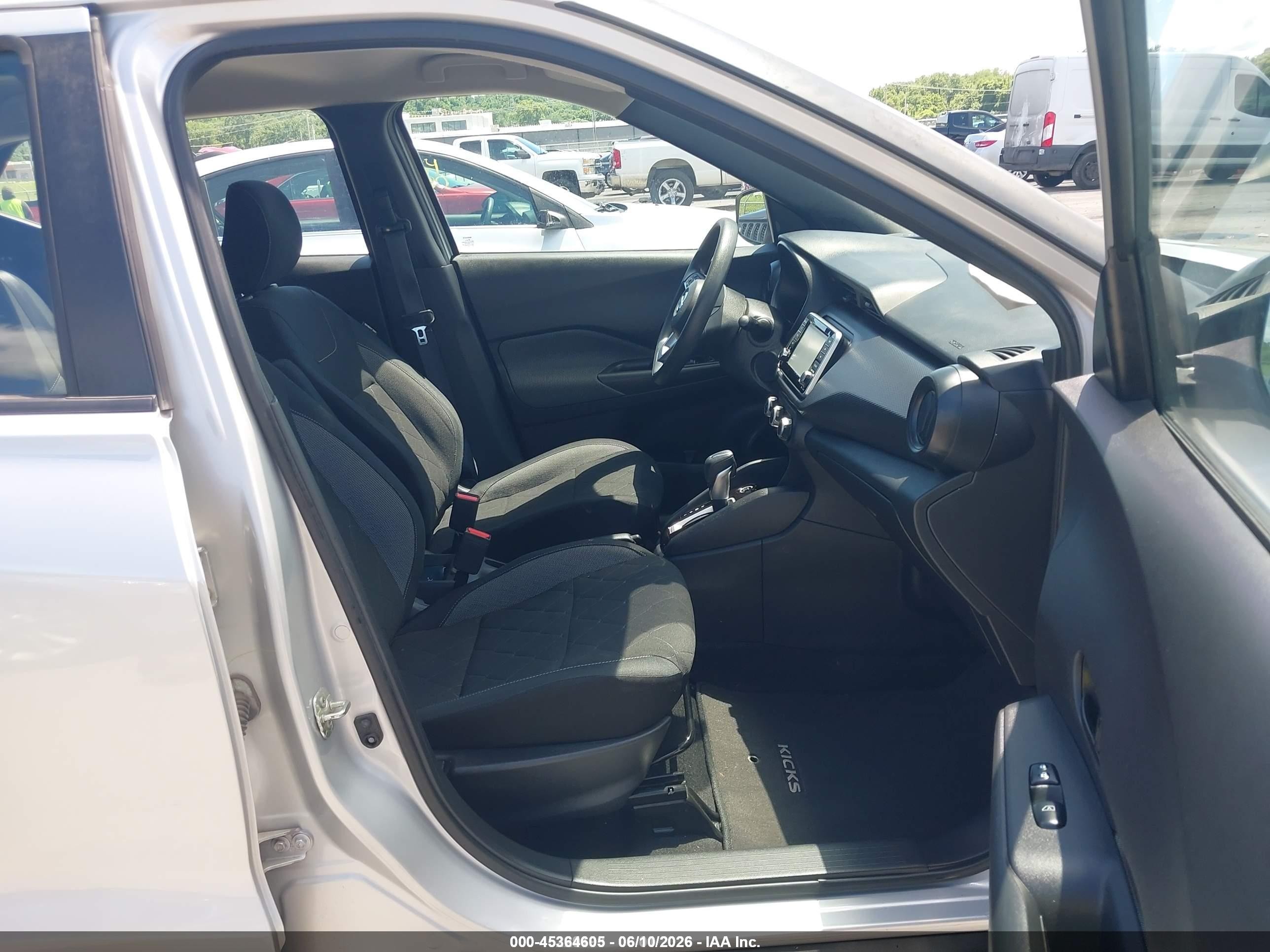 2020 Nissan Kicks VIN 3N1CP5BV8LL532637 IAAI salvage auction — Normal Wear, SF97 (Illinois), sold $9,550 on 2026-07-09 (photo 5)