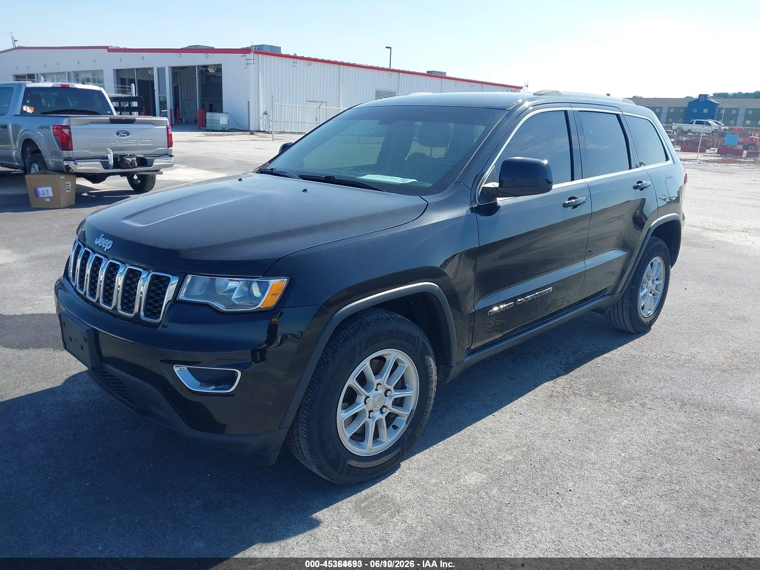 2020 Jeep Grand Cherokee VIN 1C4RJEAG9LC427788 IAAI salvage auction — Normal Wear, SF97 (Illinois), sold $7,975 on 2026-07-09 (photo 2)