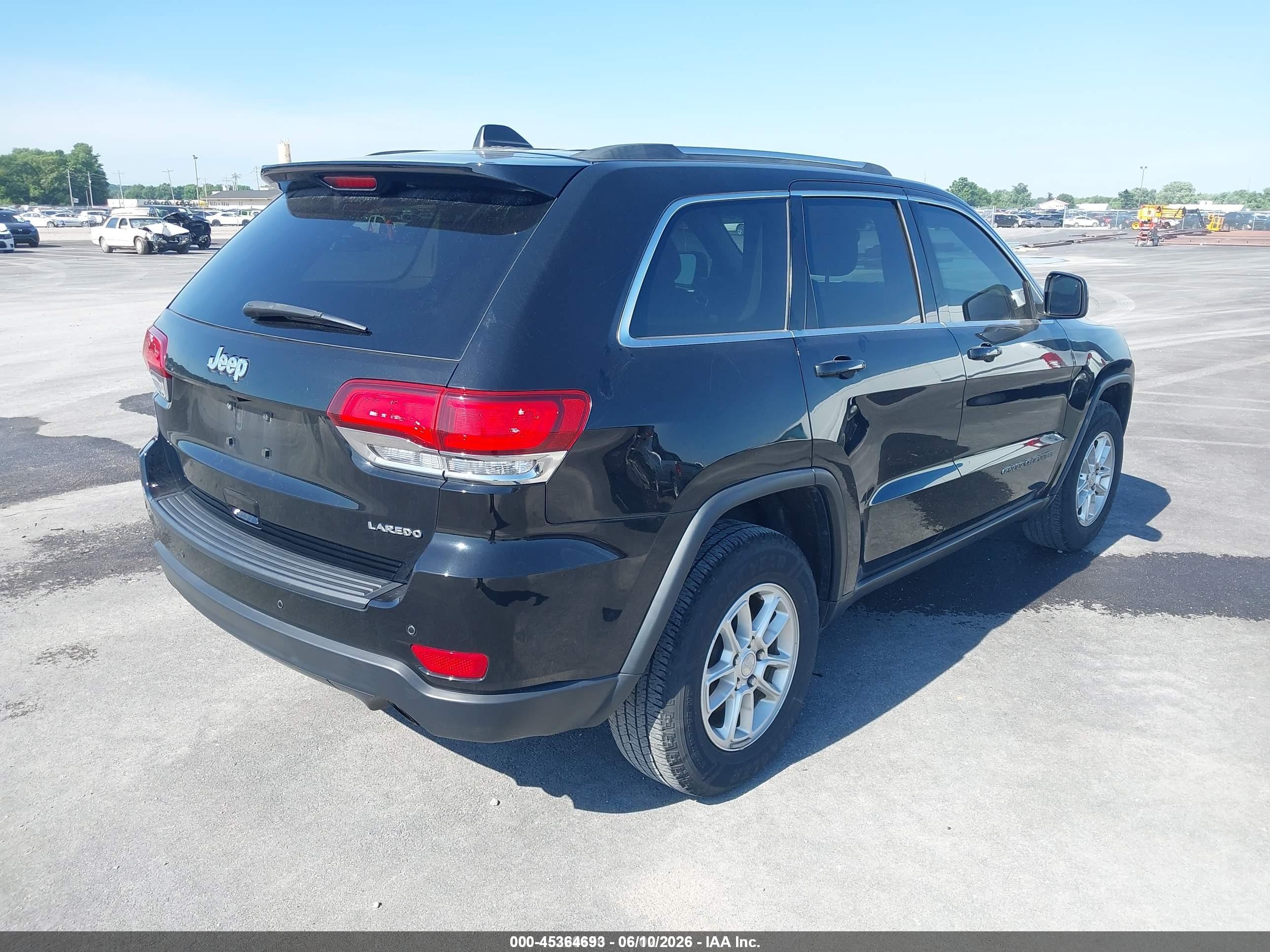 2020 Jeep Grand Cherokee VIN 1C4RJEAG9LC427788 IAAI salvage auction — Normal Wear, SF97 (Illinois), sold $7,975 on 2026-07-09 (photo 4)