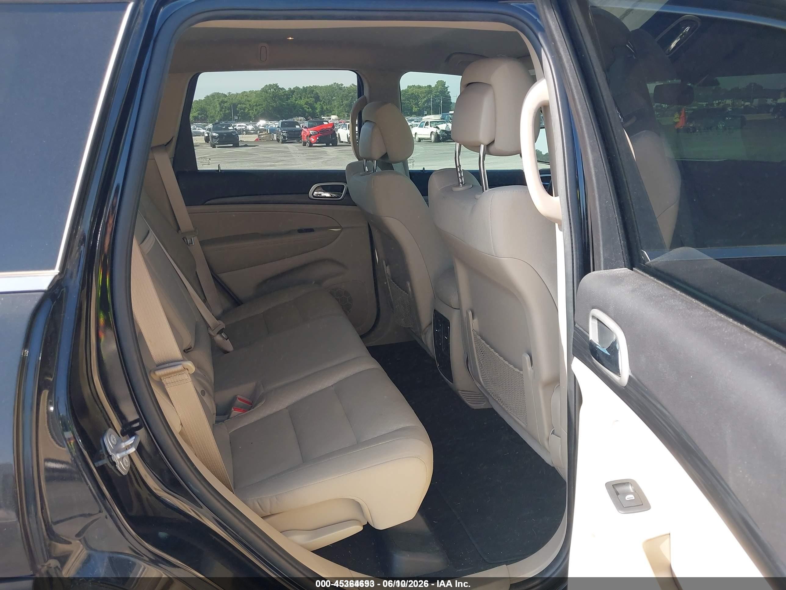 2020 Jeep Grand Cherokee VIN 1C4RJEAG9LC427788 IAAI salvage auction — Normal Wear, SF97 (Illinois), sold $7,975 on 2026-07-09 (photo 8)