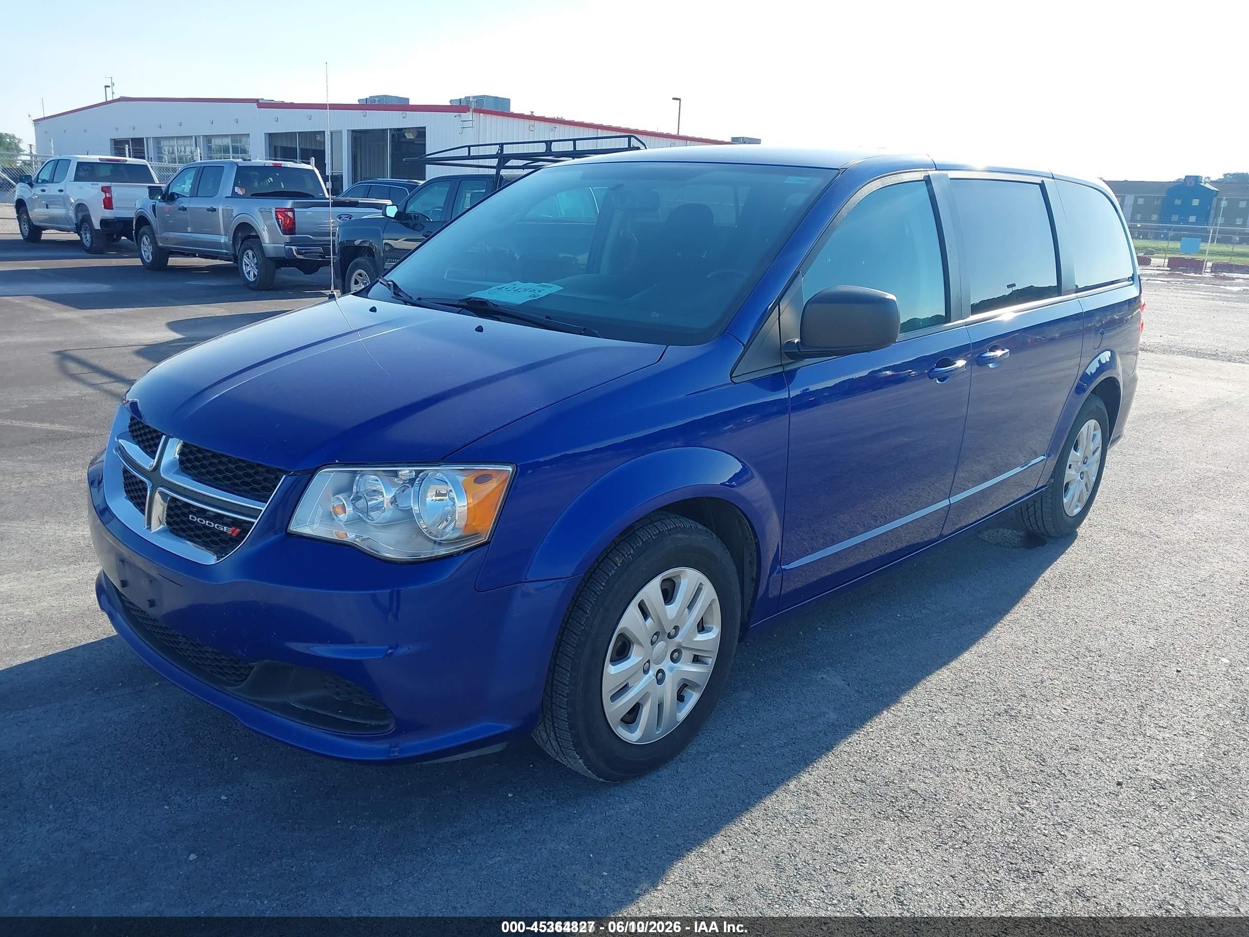 2018 Dodge Grand Caravan VIN 2C4RDGBG2JR255612 IAAI salvage auction — Front End, SF97 (Illinois), sold $8,050 on 2026-07-09 (photo 2)