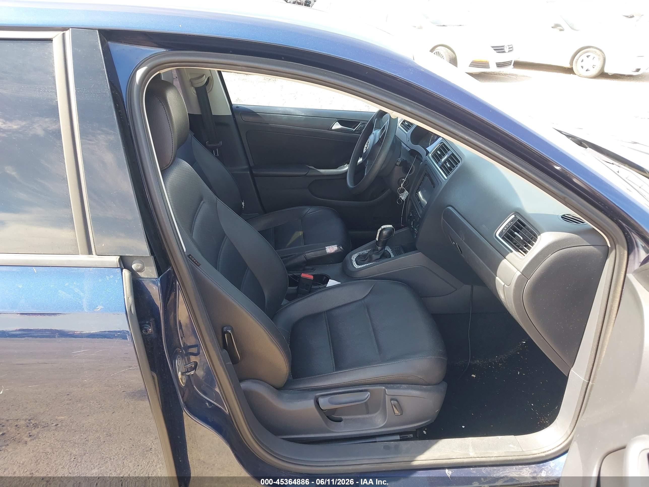 2014 Volkswagen Jetta VIN 3VWD17AJ8EM263997 IAAI salvage auction — Undercarriage, Salvage (Arizona), sold $550 on 2026-07-09 (photo 5)