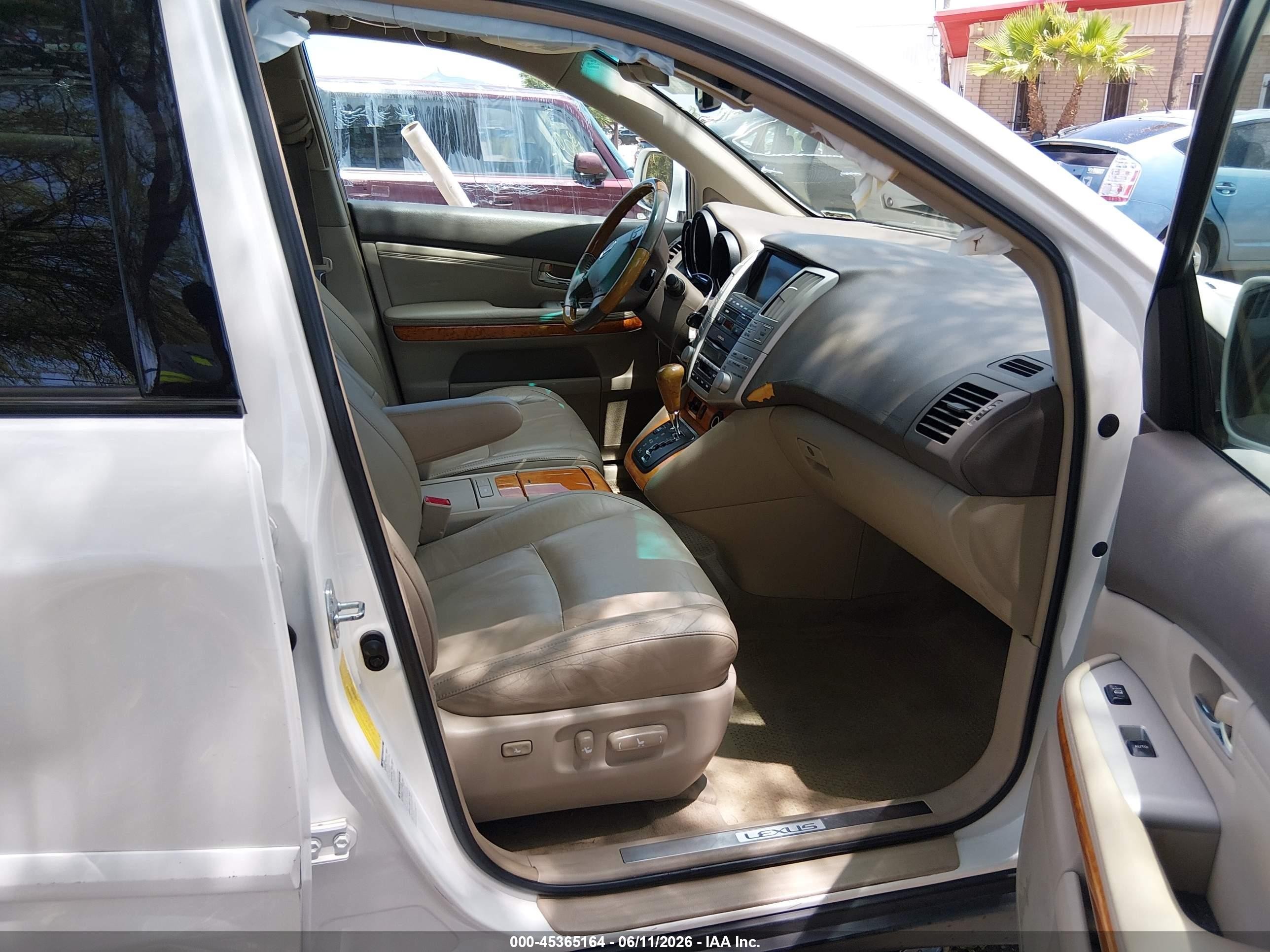 2008 Lexus RX 350 VIN 2T2HK31U68C063665 IAAI salvage auction — Side, Salvage (Arizona), sold $1,725 on 2026-07-09 (photo 5)