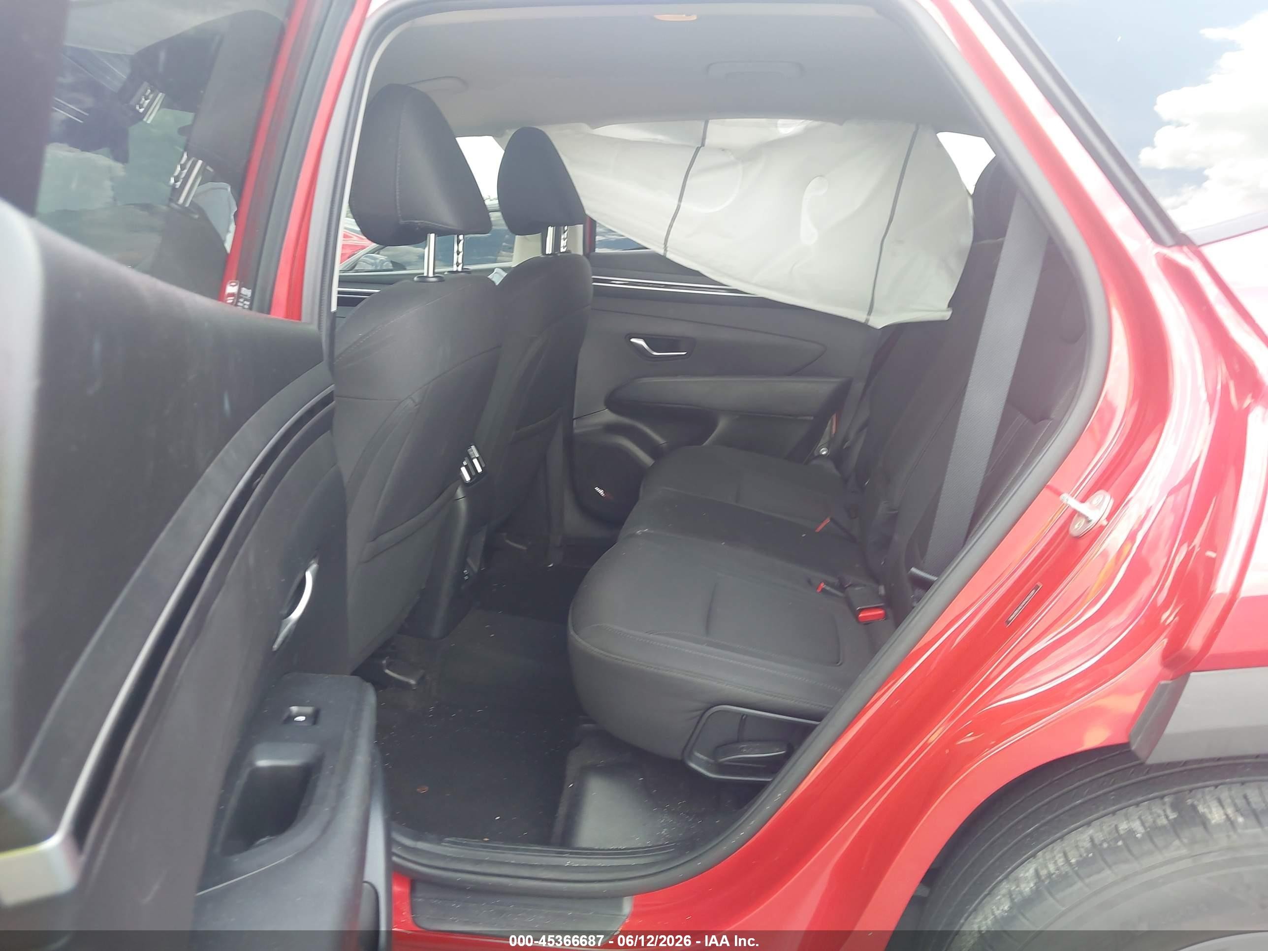 2023 Hyundai Tucson VIN 5NMJB3AEXPH255209 IAAI salvage auction — Side, Rebuildable (Florida), sold $4,600 on 2026-09-06 (photo 8)