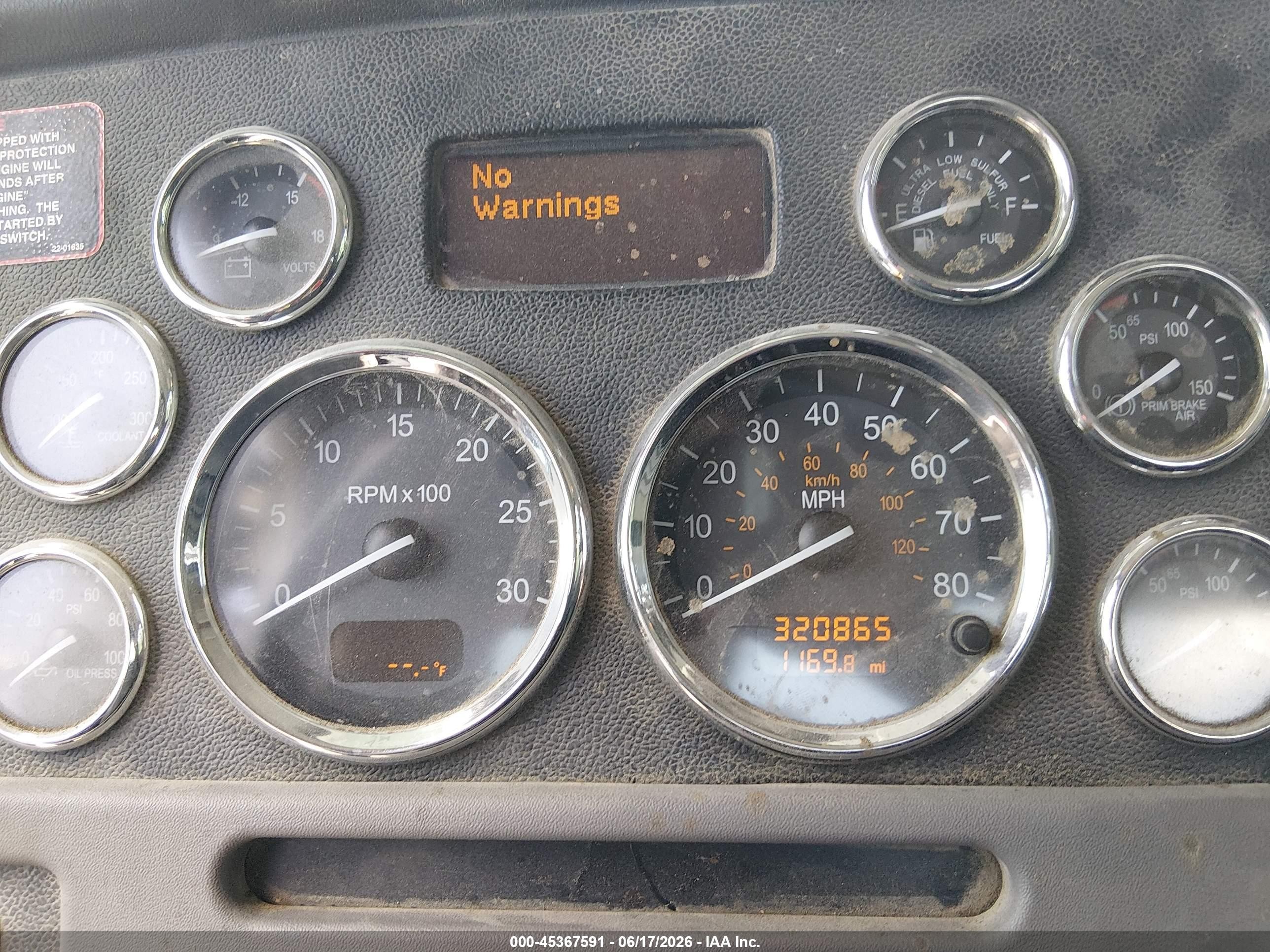2017 Peterbilt 389 VIN 1XPXD79X6HD391315 IAAI salvage auction — Normal Wear, Clear (Texas), sold $21,950 on 2026-07-01 (photo 5)