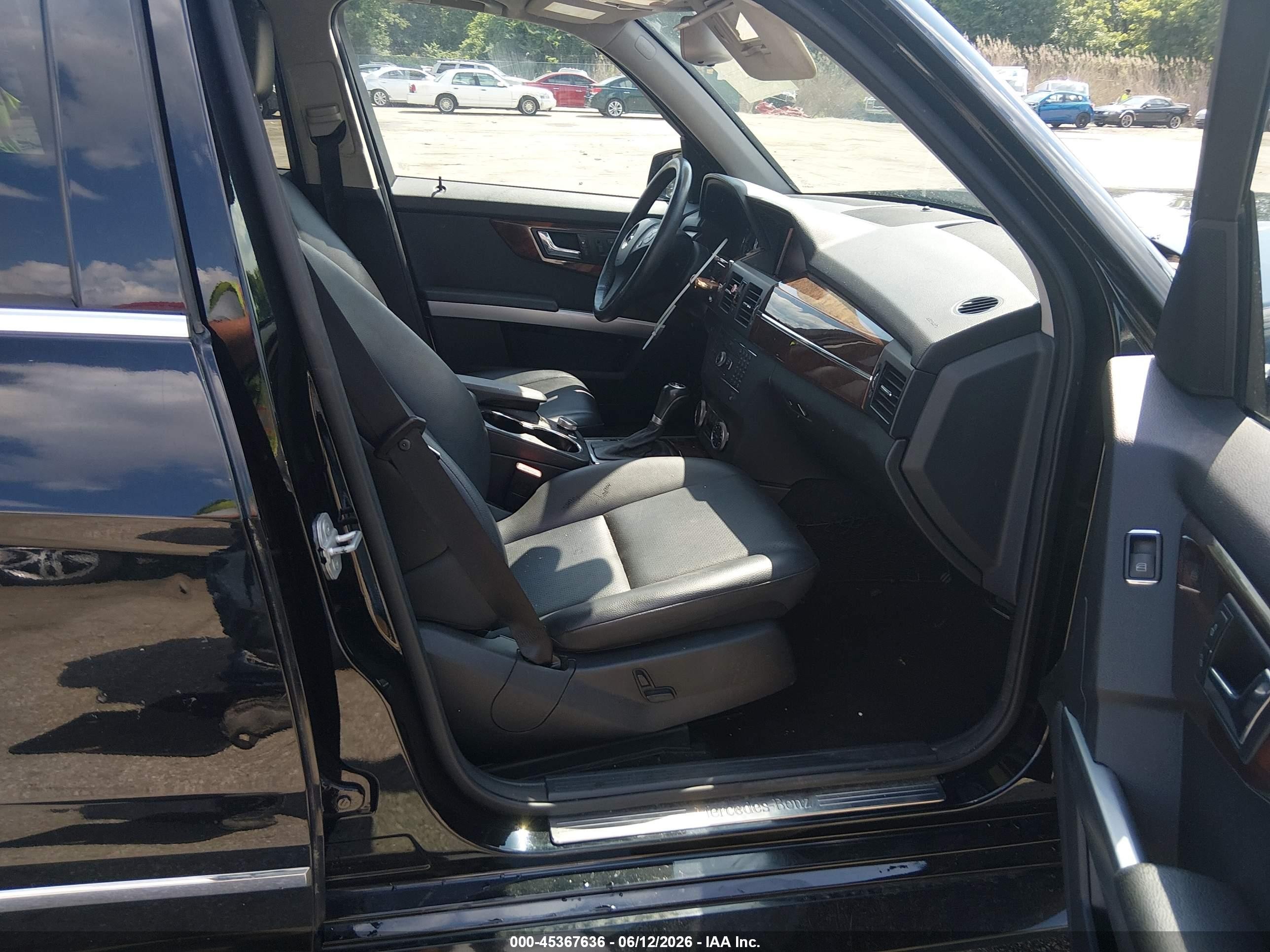 2010 Mercedes-Benz GLK-Class VIN WDCGG8HB9AF421187 IAAI salvage auction — Front End, Salvage - Greater Than 75% (Maryland), sold $1,050 on 2026-07-11 (photo 5)