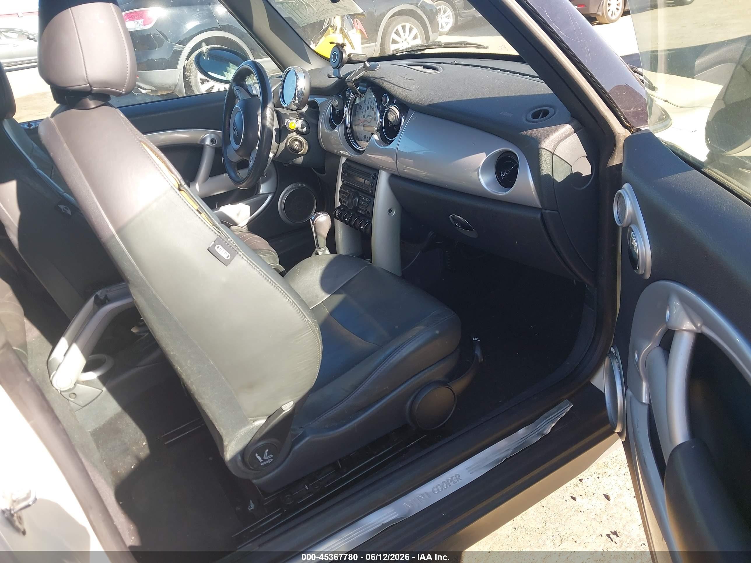 2008 Mini Cooper VIN WMWRF33568TG19159 IAAI salvage auction — Normal Wear, App For Dup Clear (California), sold $350 on 2026-07-09 (photo 5)