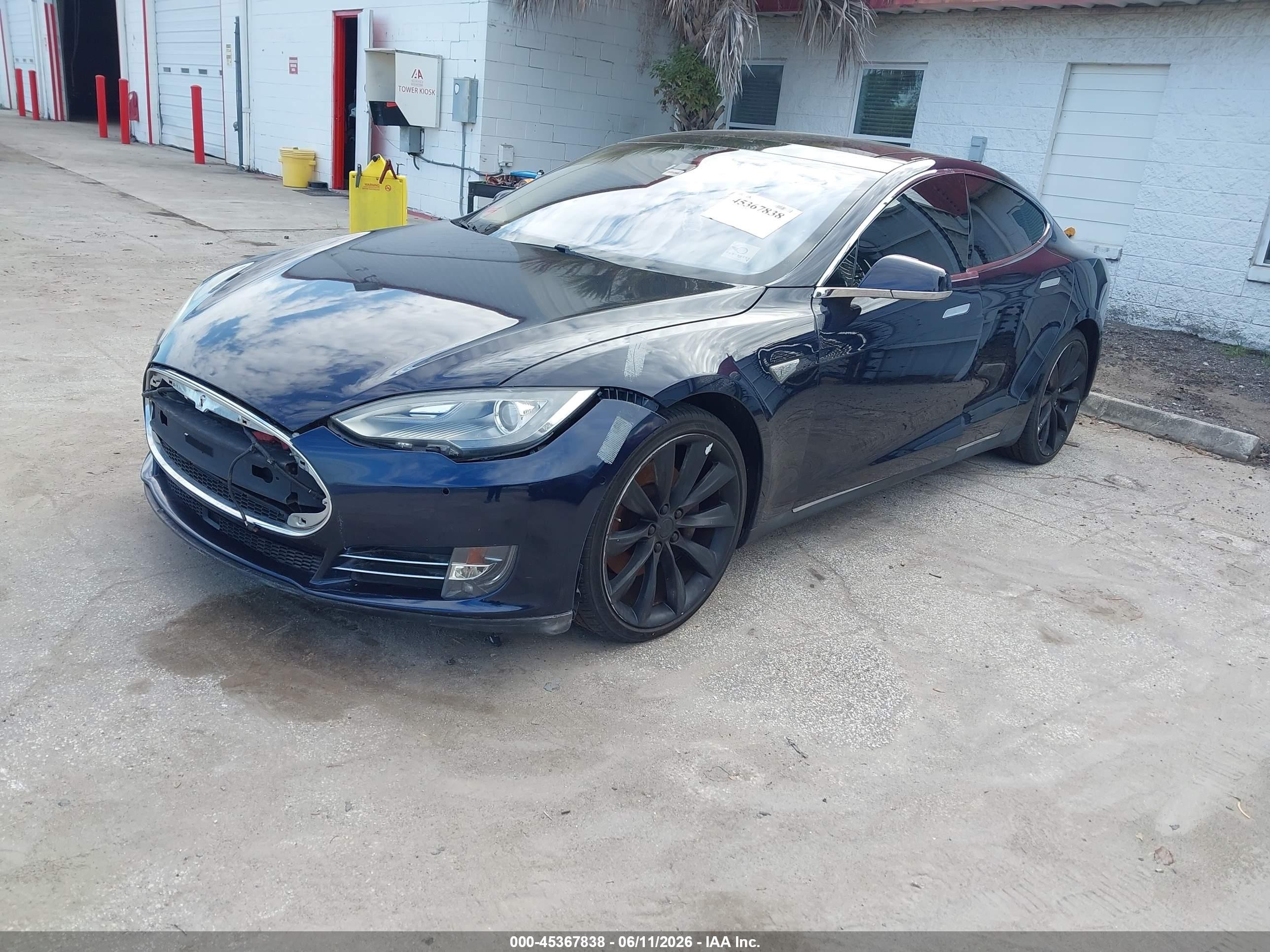 2014 Tesla Model S VIN 5YJSA1H17EFP61268 IAAI salvage auction — Front End, Clear (Florida), sold $3,400 on 2026-07-13 (photo 2)