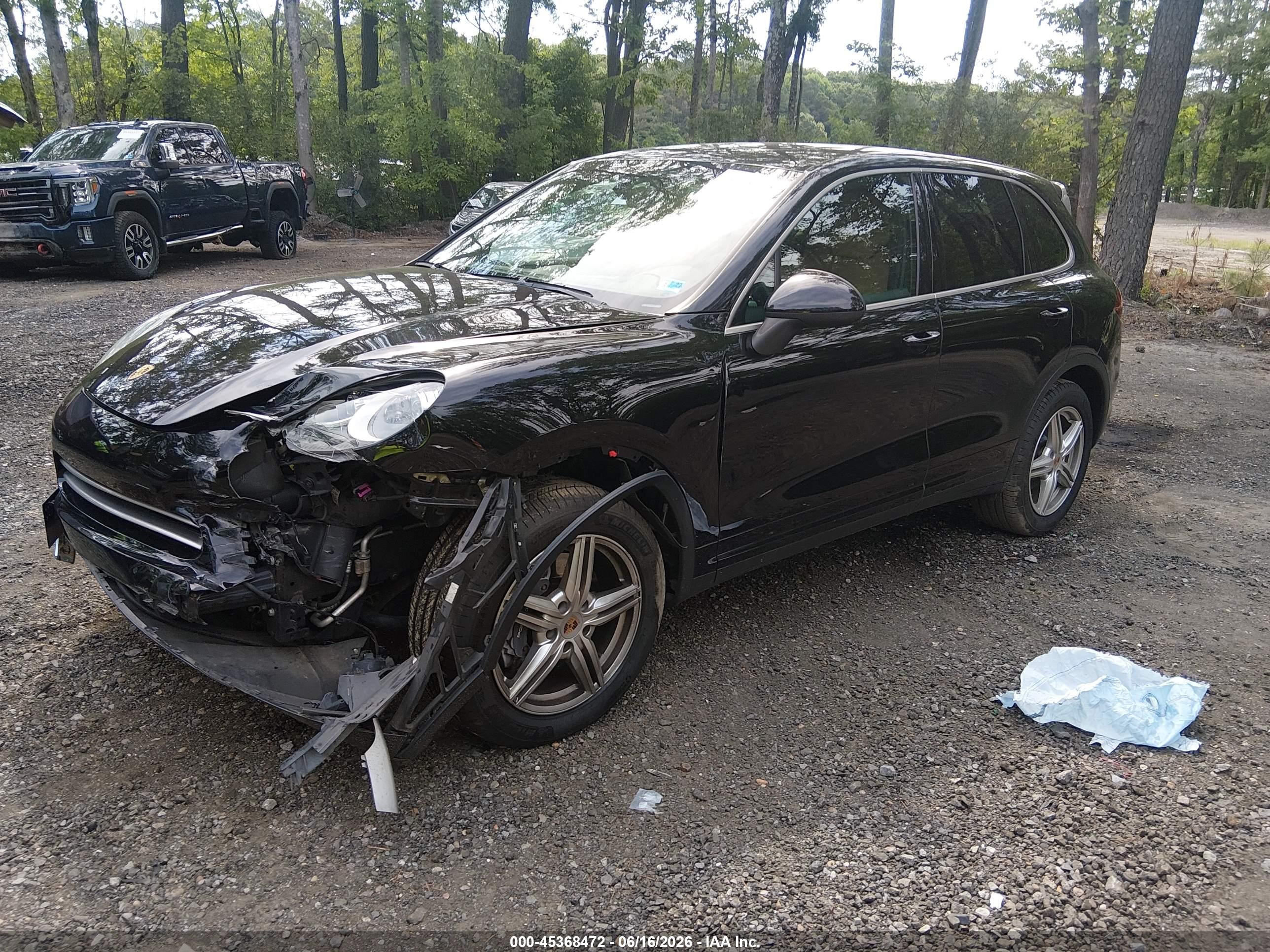 2014 Porsche Cayenne VIN WP1AA2A23ELA09051 IAAI salvage auction — Front End, Clear (Virginia), sold $900 on 2026-07-07 (photo 2)
