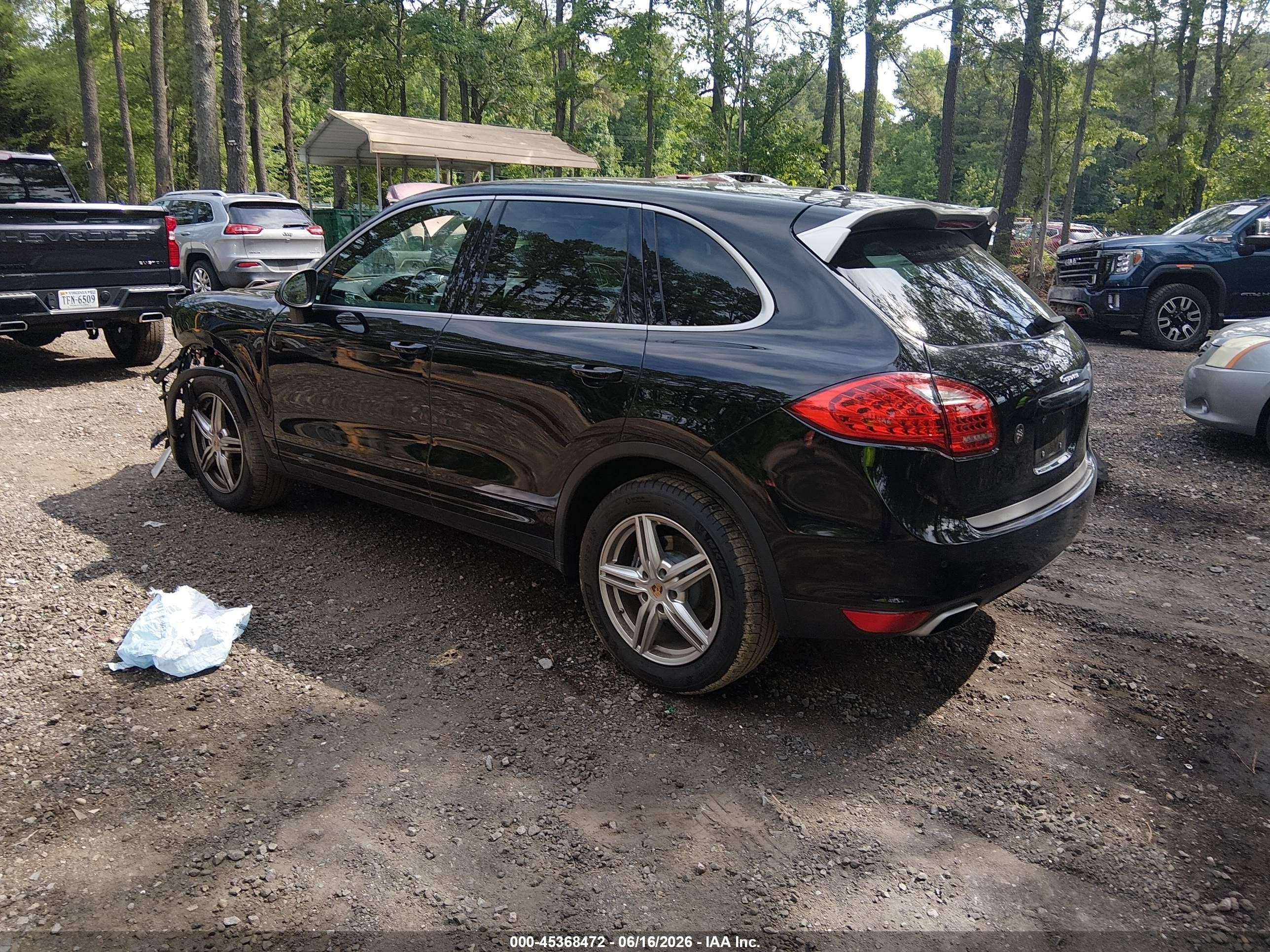 2014 Porsche Cayenne VIN WP1AA2A23ELA09051 IAAI salvage auction — Front End, Clear (Virginia), sold $900 on 2026-07-07 (photo 3)