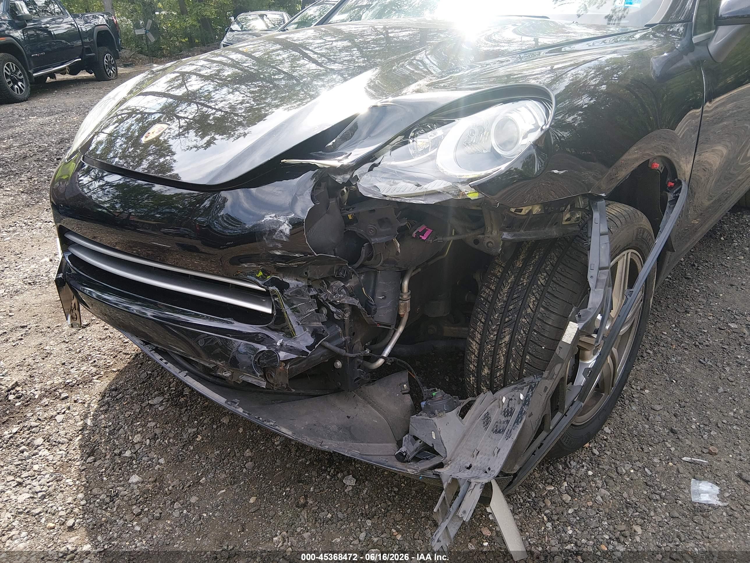 2014 Porsche Cayenne VIN WP1AA2A23ELA09051 IAAI salvage auction — Front End, Clear (Virginia), sold $900 on 2026-07-07 (photo 6)