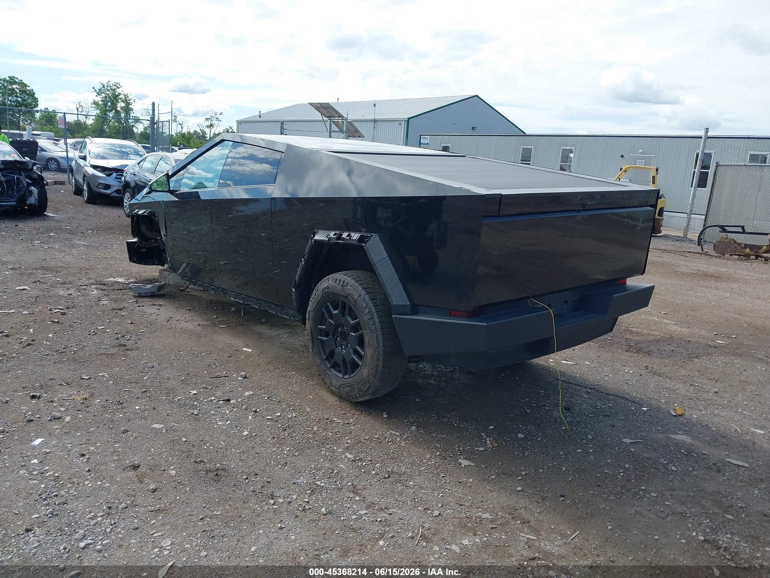 2024 Tesla Cybertruck VIN 7G2CEHEE2RA016209 IAAI salvage auction — All Over, Salvage (Idaho), sold $15,750 on 2026-08-27 (photo 3)