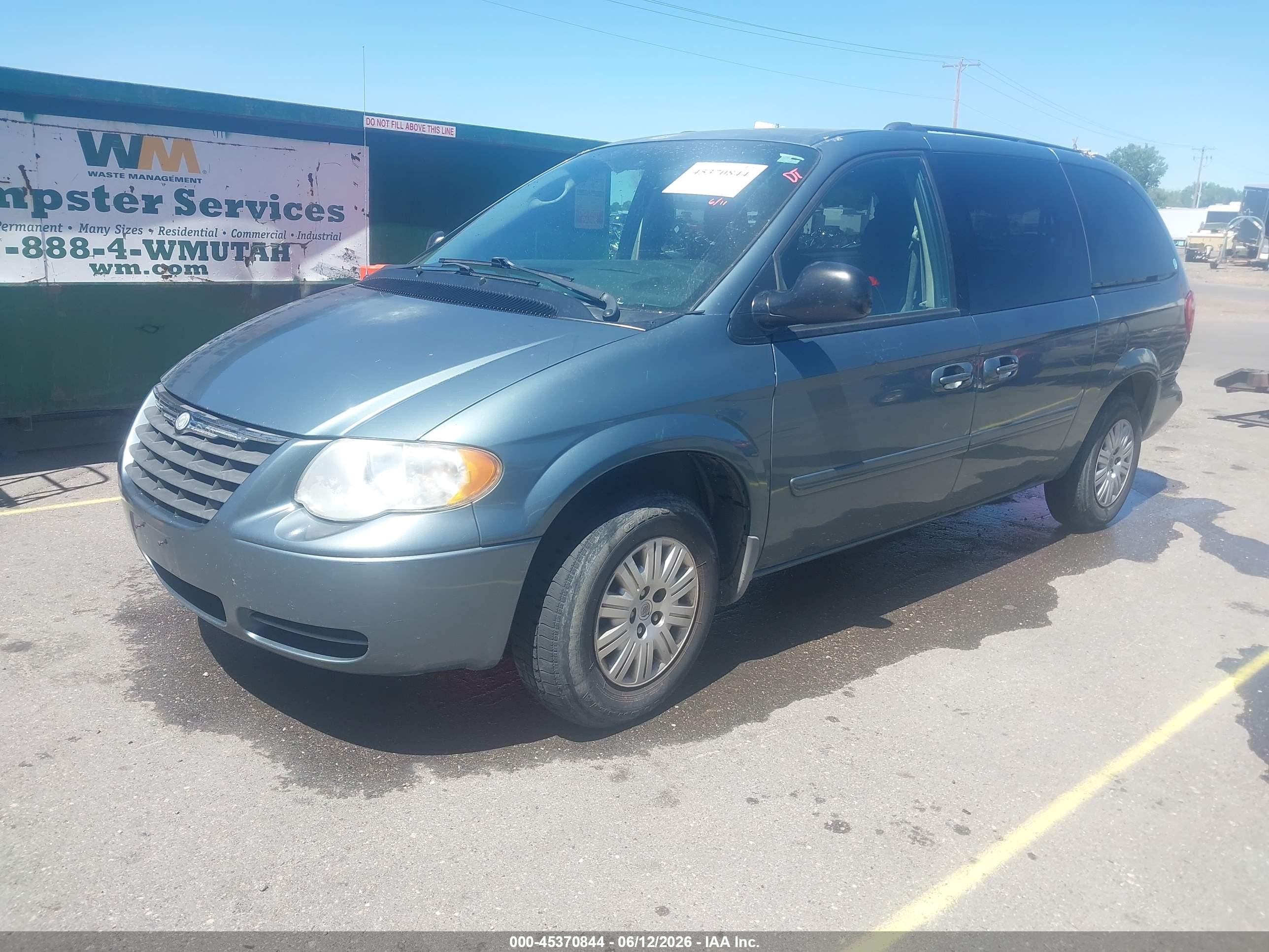 2006 Chrysler Town & Country VIN 2A4GP44R26R659958 IAAI salvage auction — Rear End, Clear (Utah), sold $275 on 2026-07-09 (photo 2)
