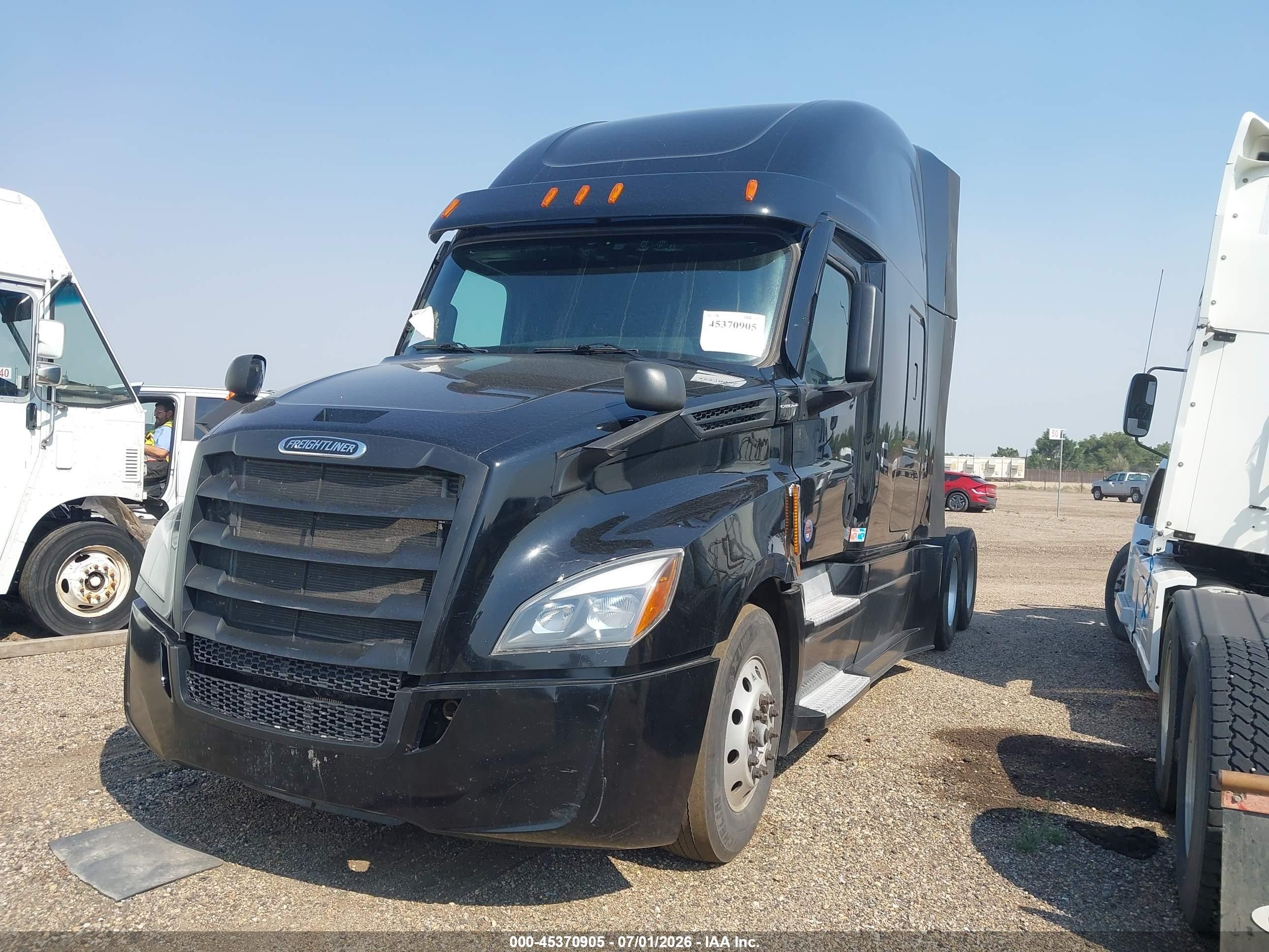 2024 Freightliner New cascadia 126 VIN 3AKJHHFG7RSUR4592 IAAI salvage auction — Front End, Clear (Colorado), sold $30,000 on 2026-07-15 (photo 2)