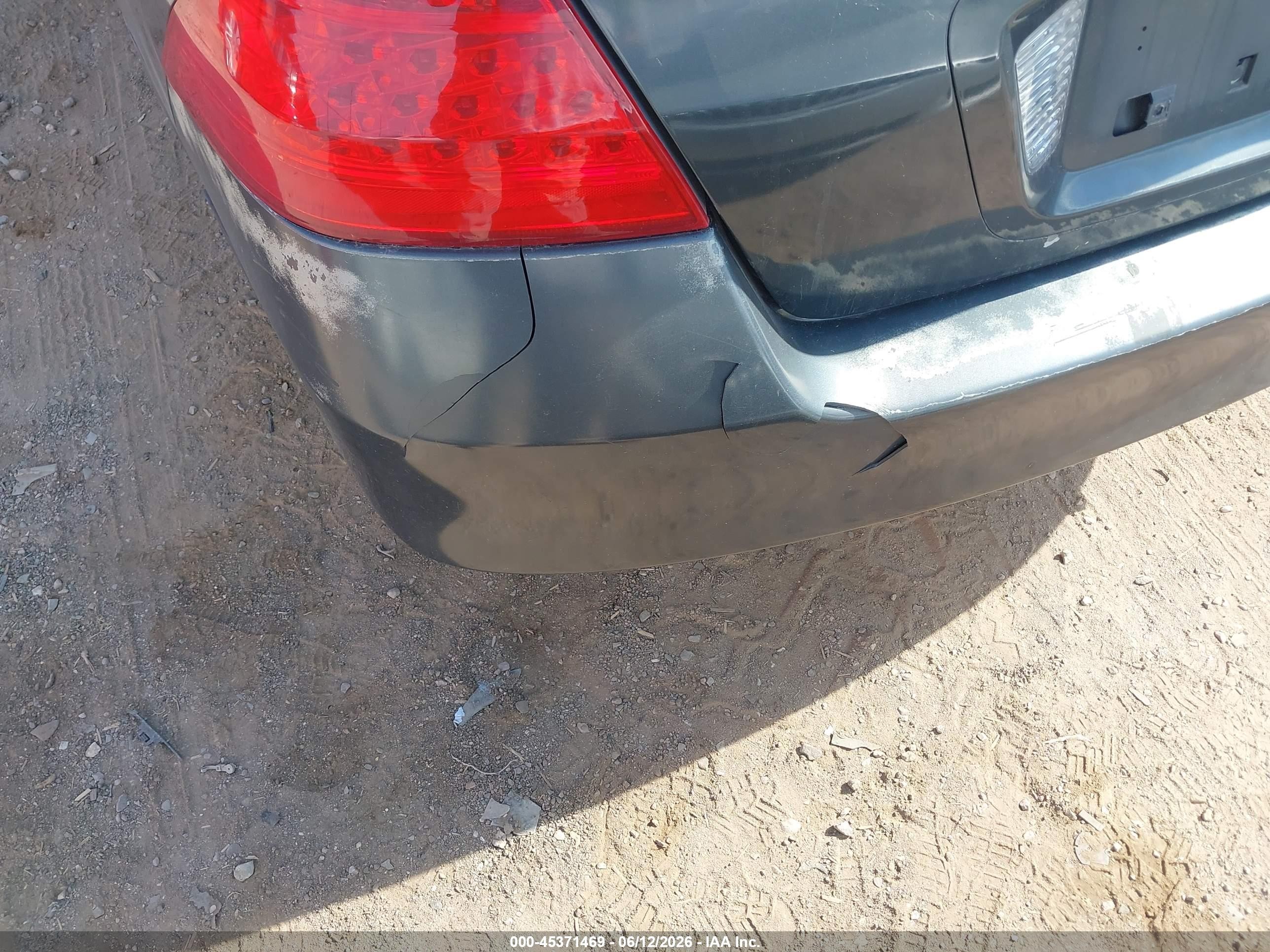 2006 Honda Accord VIN 1HGCM56896A123215 IAAI salvage auction — Normal Wear, Clear-Dealer Only (Arizona), sold $650 on 2026-07-02 (photo 6)