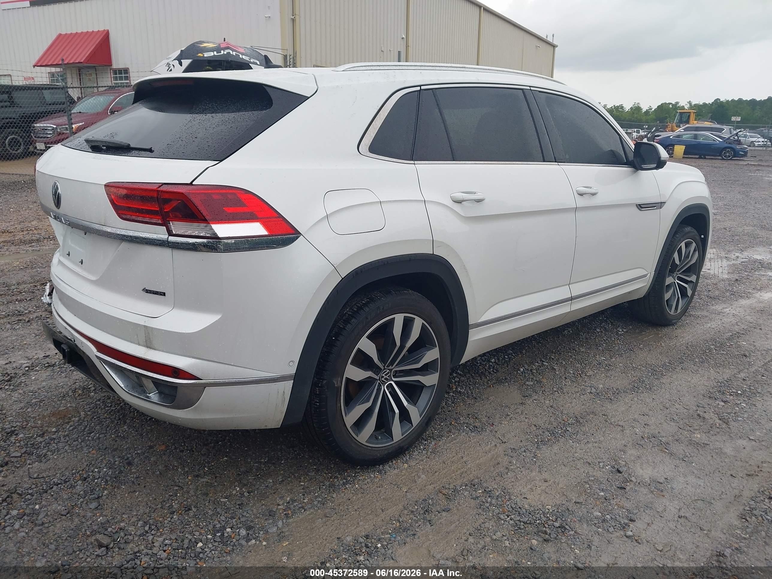 2023 Volkswagen Atlas cross sport VIN 1V2FE2CA1PC226311 IAAI salvage auction — Rear End, Salvage (Louisiana), sold $7,300 on 2026-09-04 (photo 4)