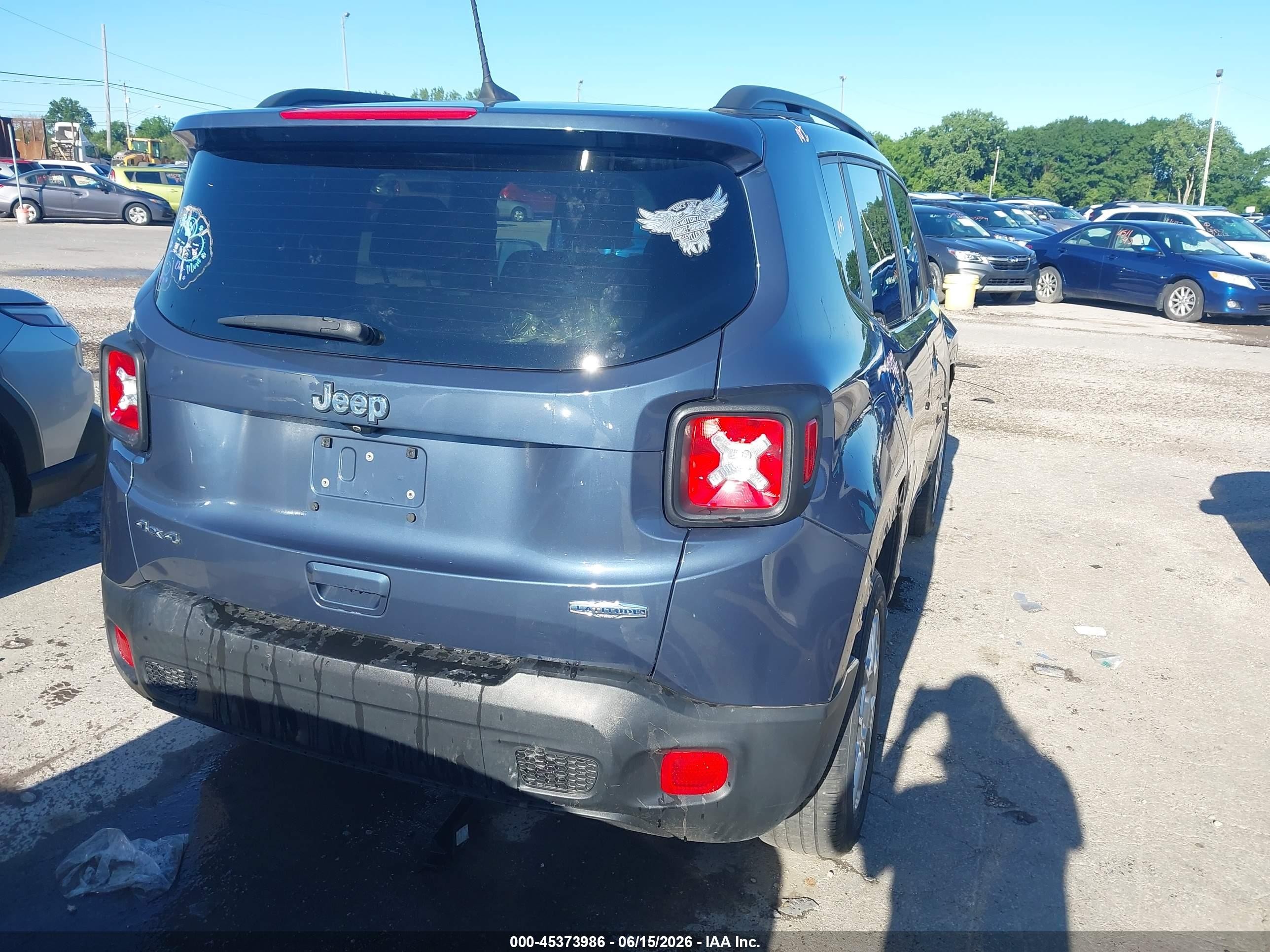 2021 Jeep Renegade VIN ZACNJDBB1MPN13697 IAAI salvage auction — Side, Salvage (Ohio), sold $1,500 on 2026-09-22 (photo 4)