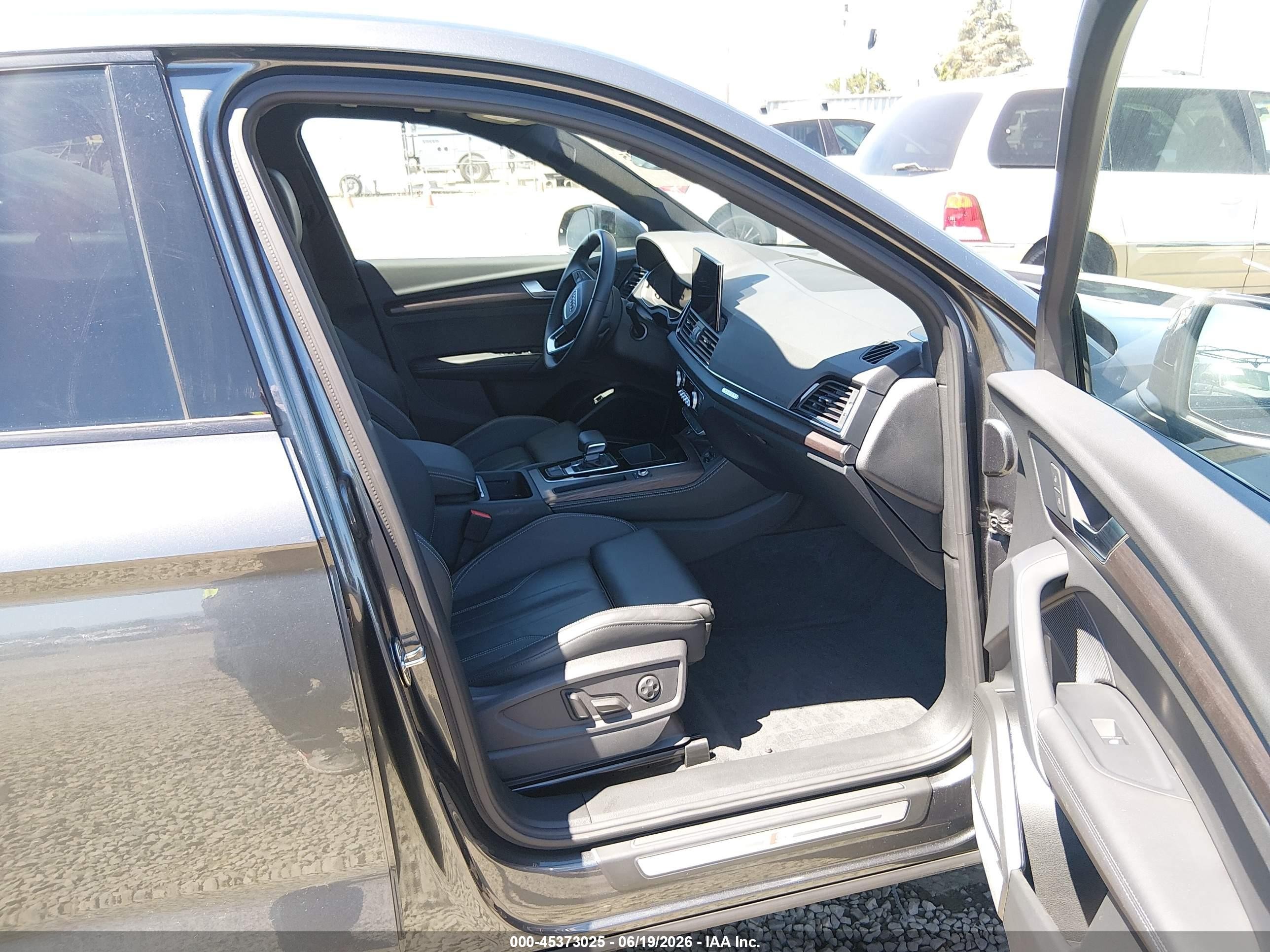 2022 Audi Q5 sportback VIN WA15AAFY9N2138941 IAAI salvage auction — Rear End, Salvage (Oregon), sold $20,400 on 2026-09-03 (photo 5)